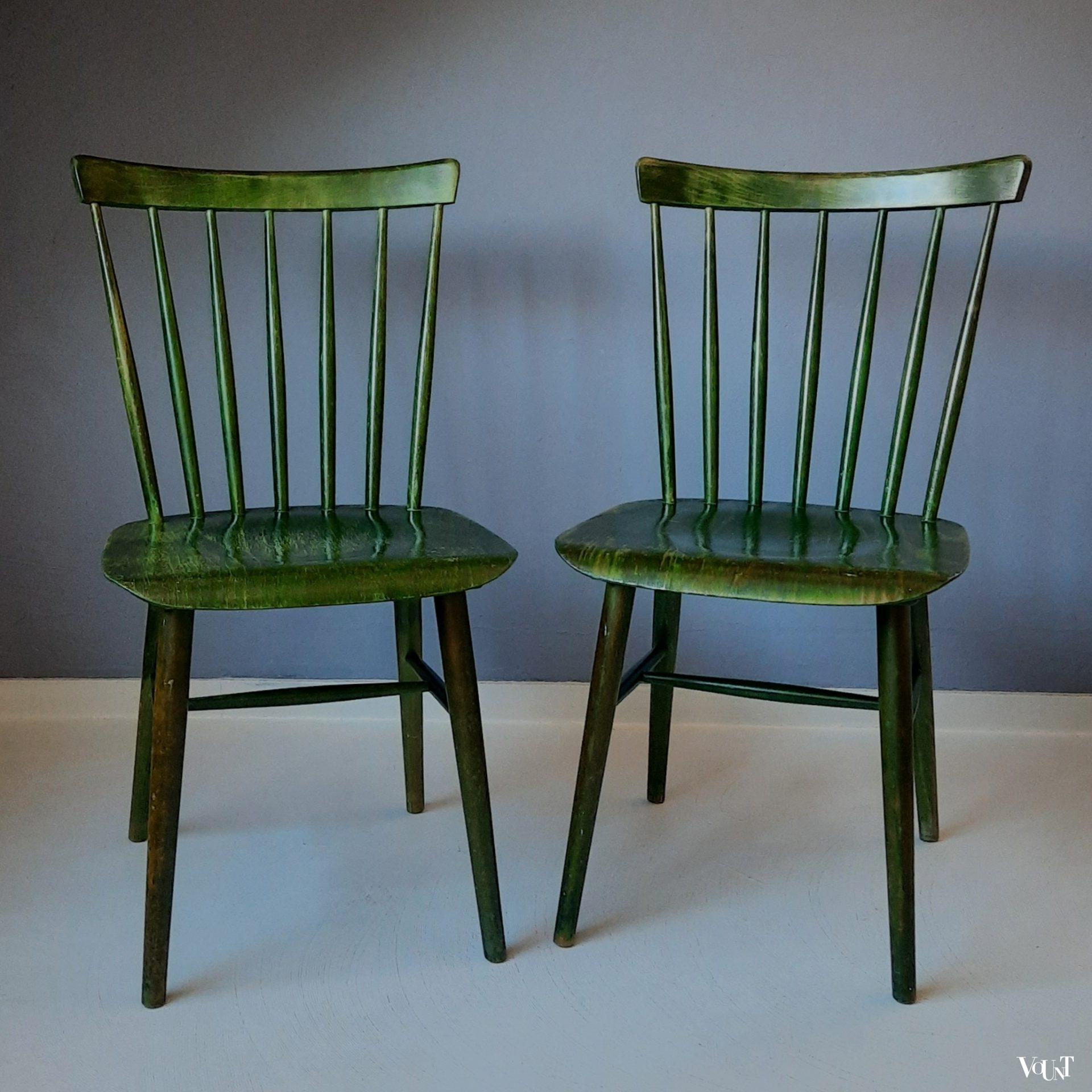 Set van 2 groene houten spijlenstoeltjes, TON, ca. jaren '60