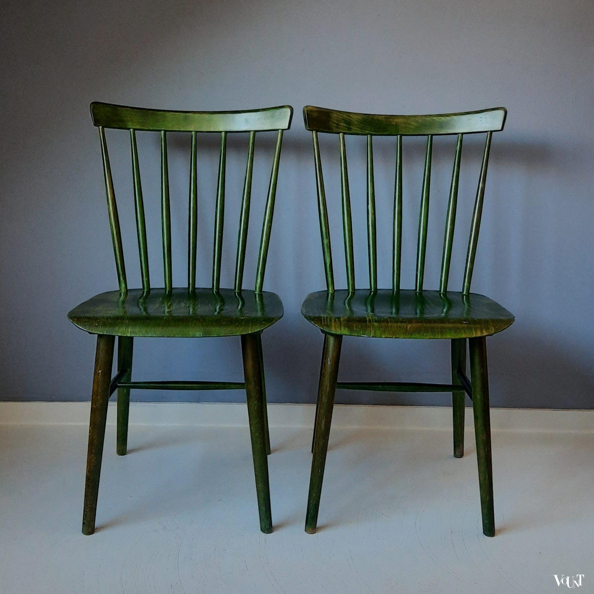 Set van 2 groene houten spijlenstoeltjes, TON, ca. jaren '60