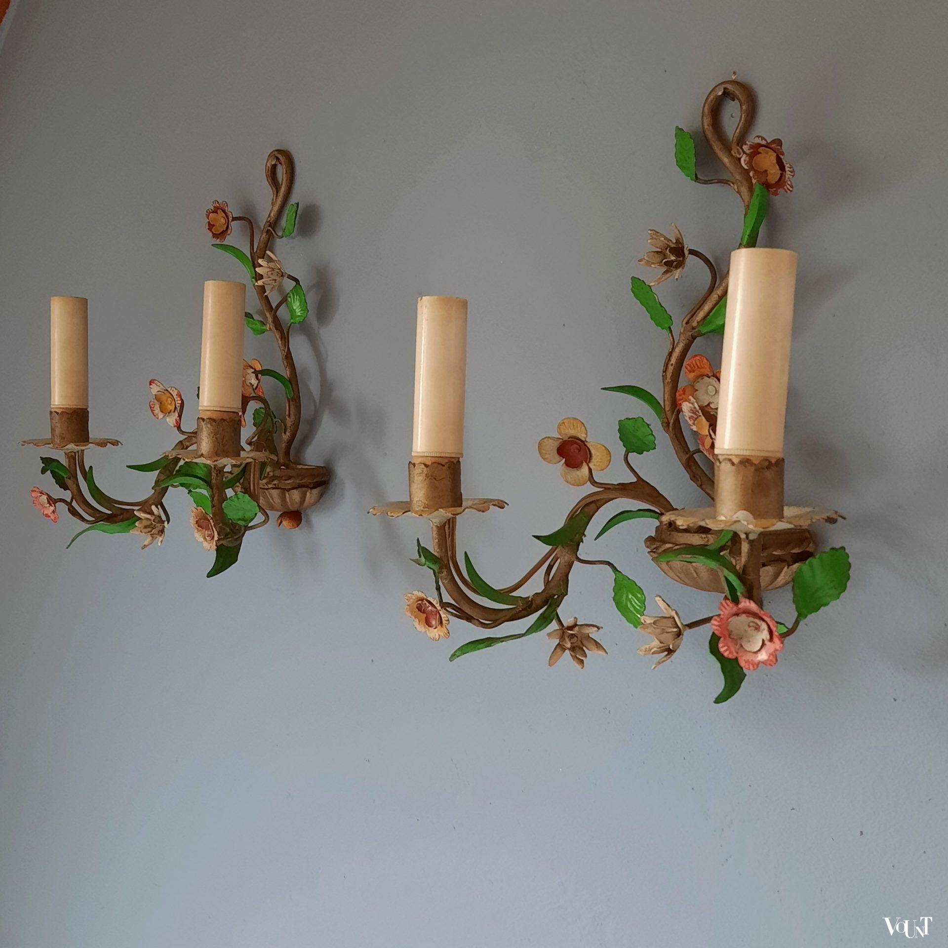 Set van 2 metalen wandlampen bloemen, jaren '50