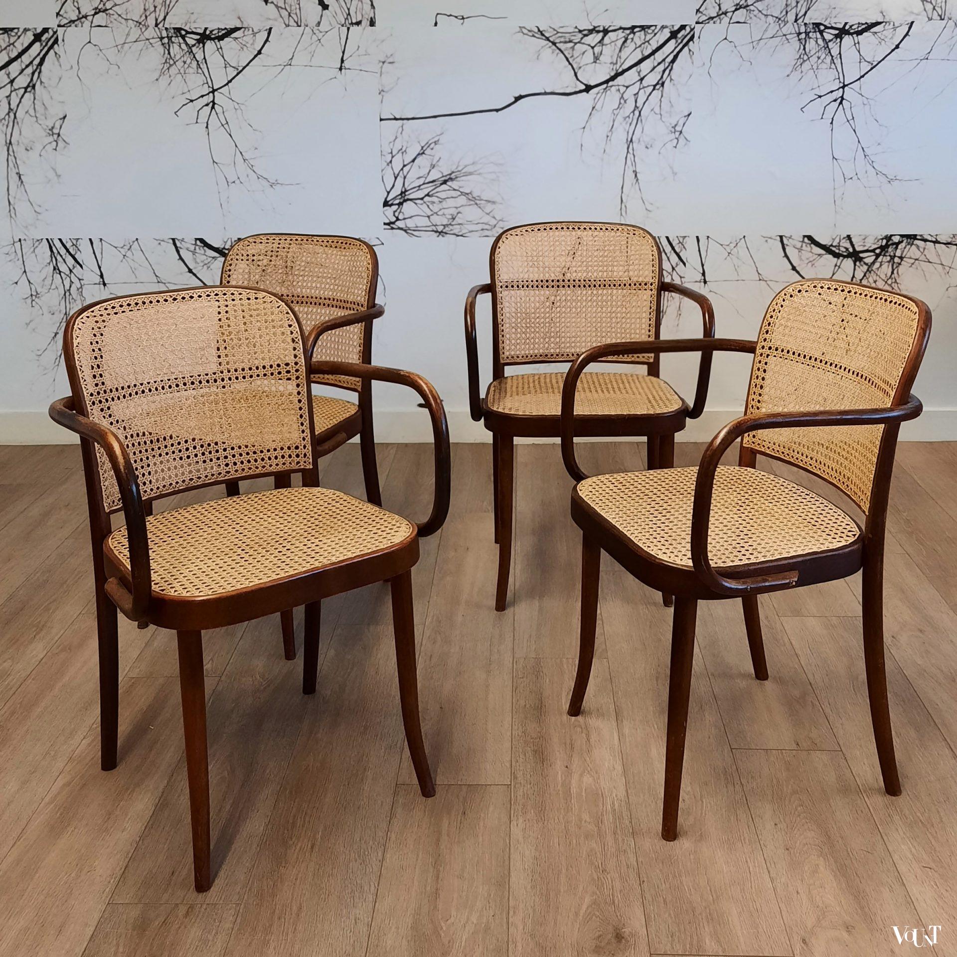 Set van 4 bruine Praag of 811 stoelen, Ligna, jaren '70