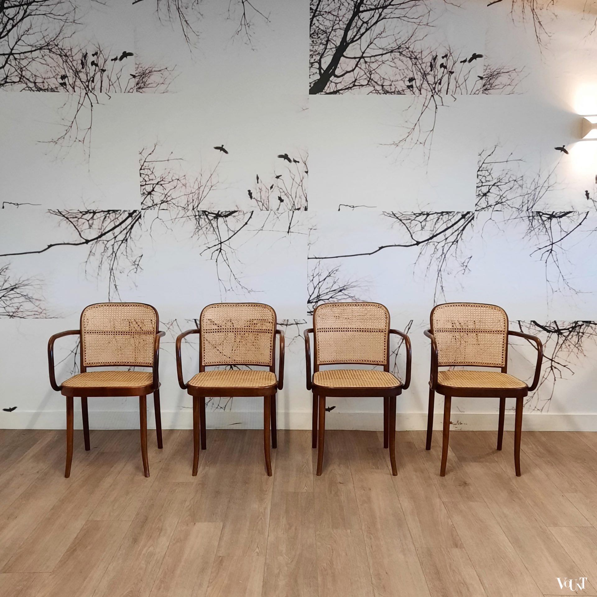 Set van 4 bruine Praag of 811 stoelen, Ligna, jaren '70