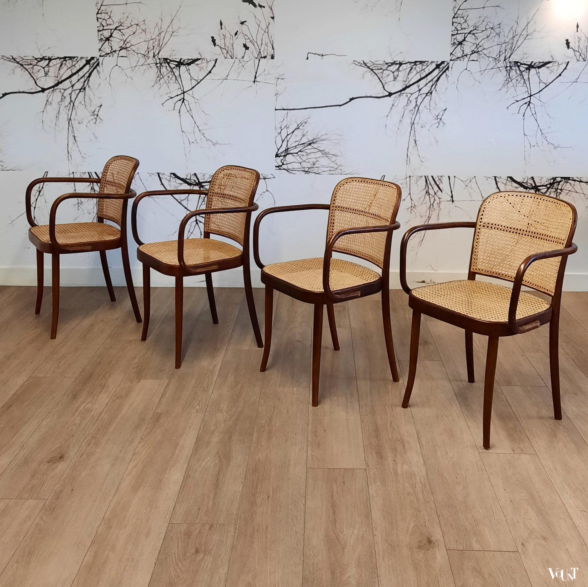 Set van 4 bruine Praag of 811 stoelen, Ligna, jaren '70