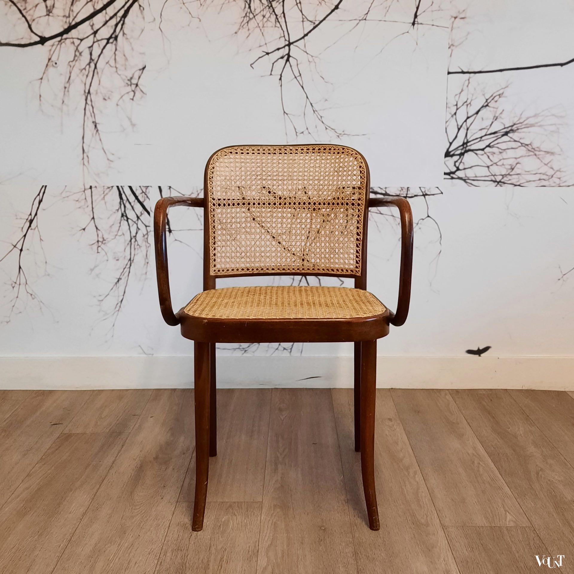 Set van 4 bruine Praag of 811 stoelen, Ligna, jaren '70