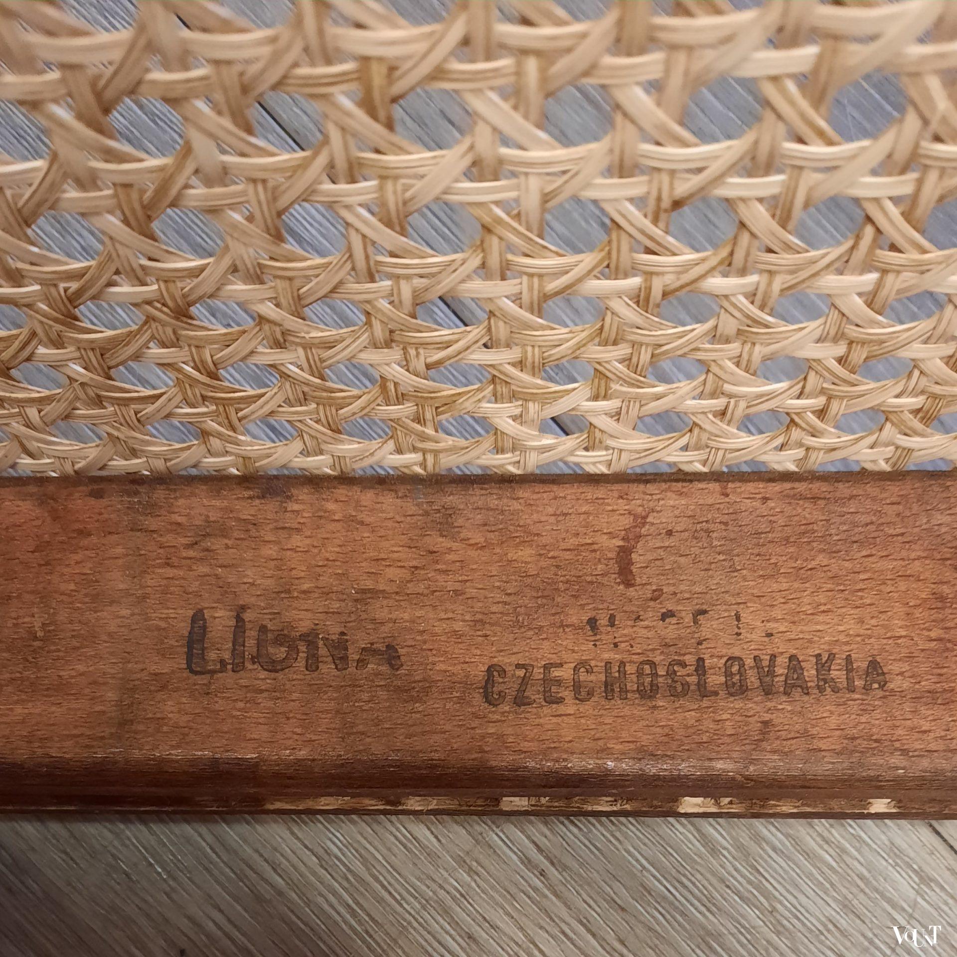 Set van 4 bruine Praag of 811 stoelen, Ligna, jaren '70