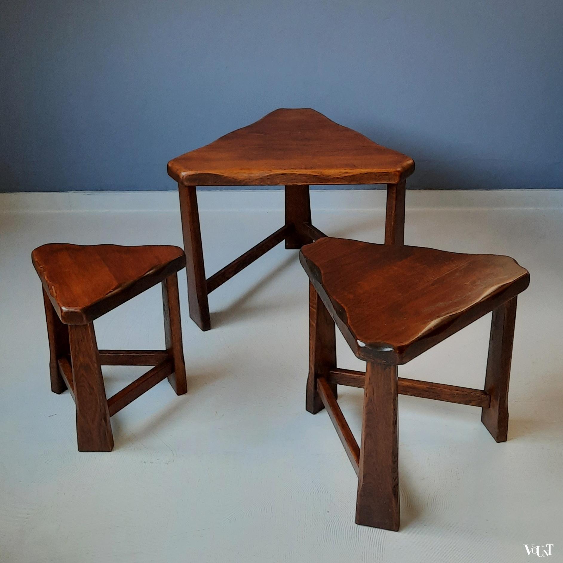 Set van 3 driehoekige brutalist bijzettafeltjes, jaren '70