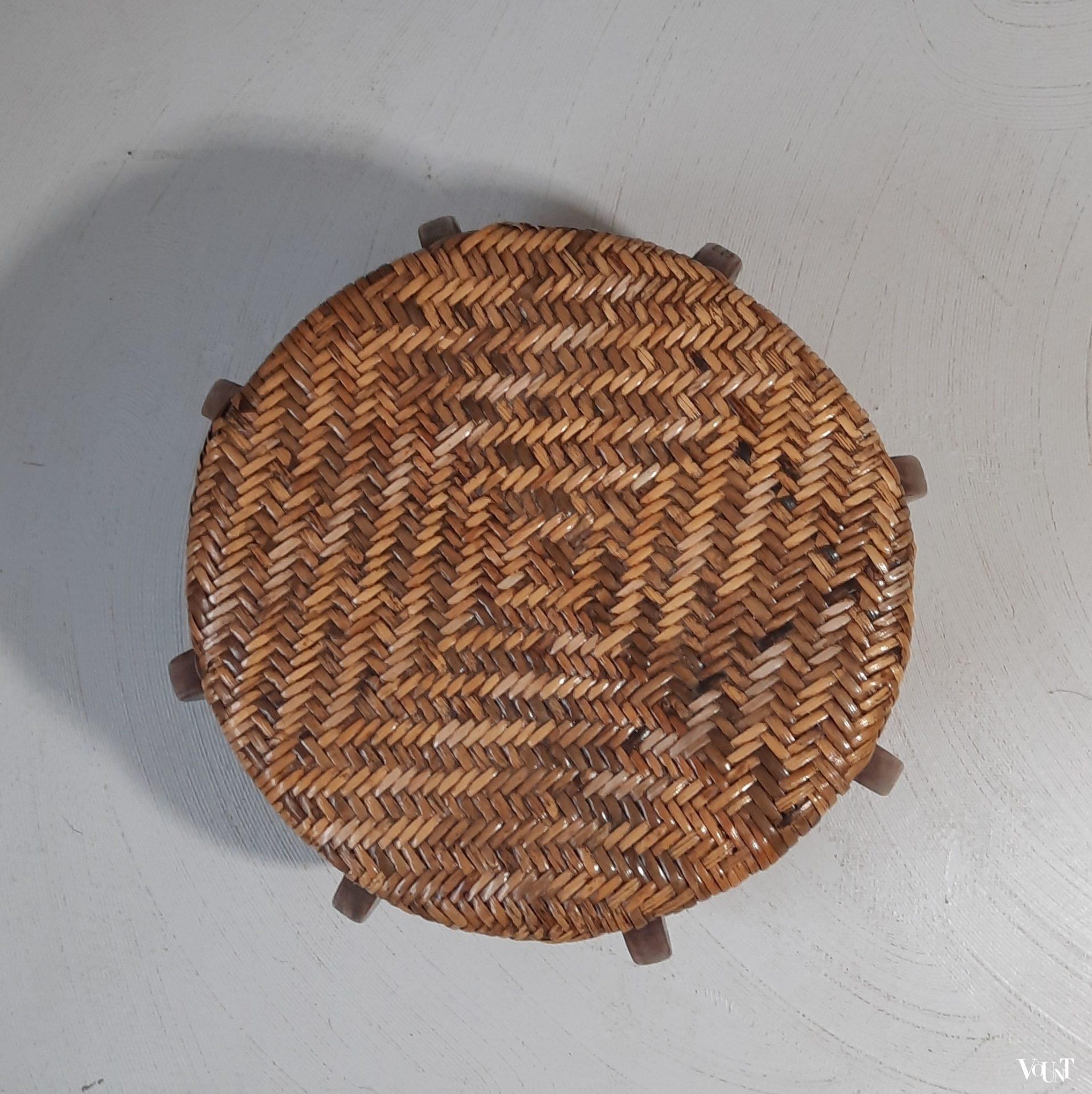 Vintage Aziatische lage kruk, hout en rotan