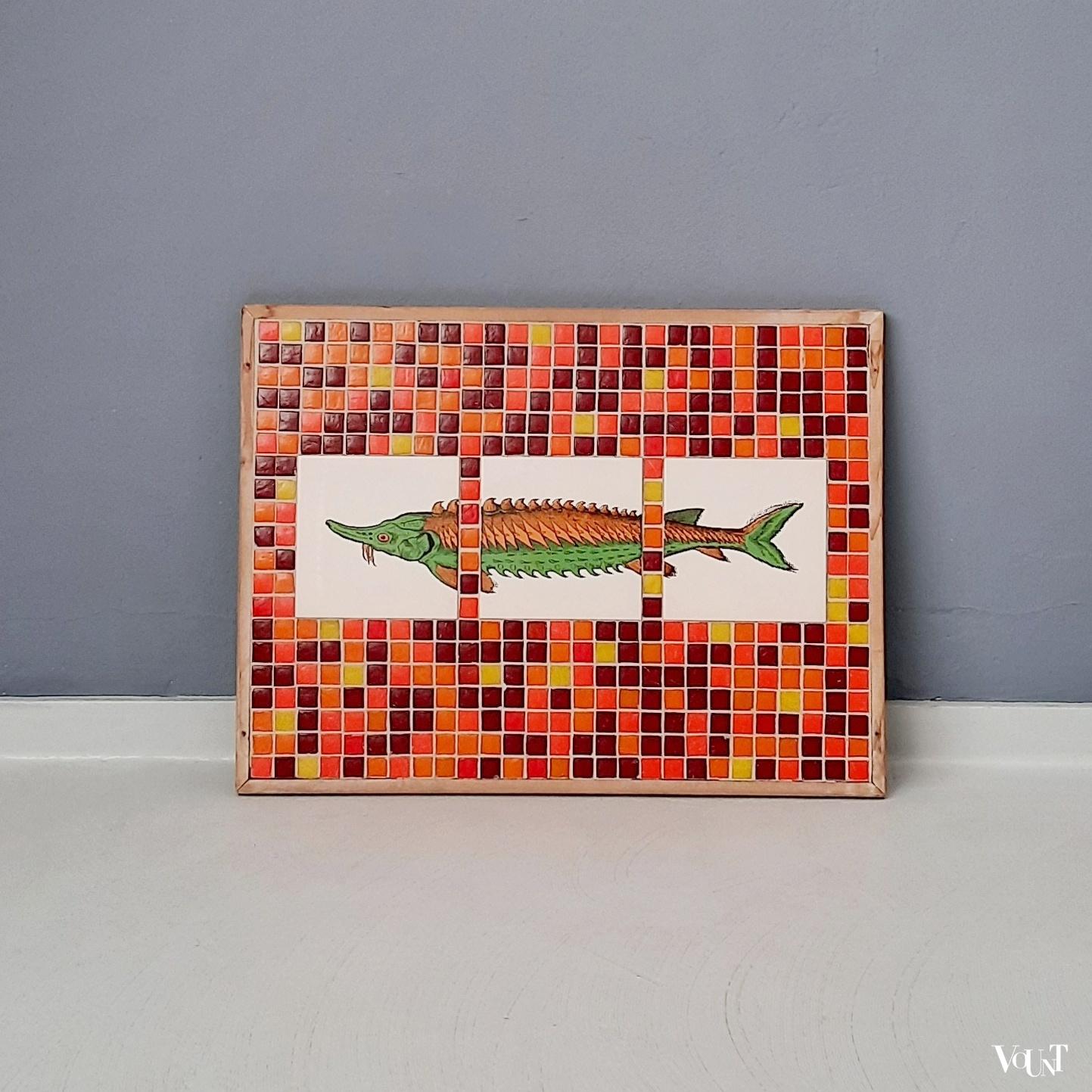 Mozaïekpaneel met vistegels (steur) Mosa, jaren '70