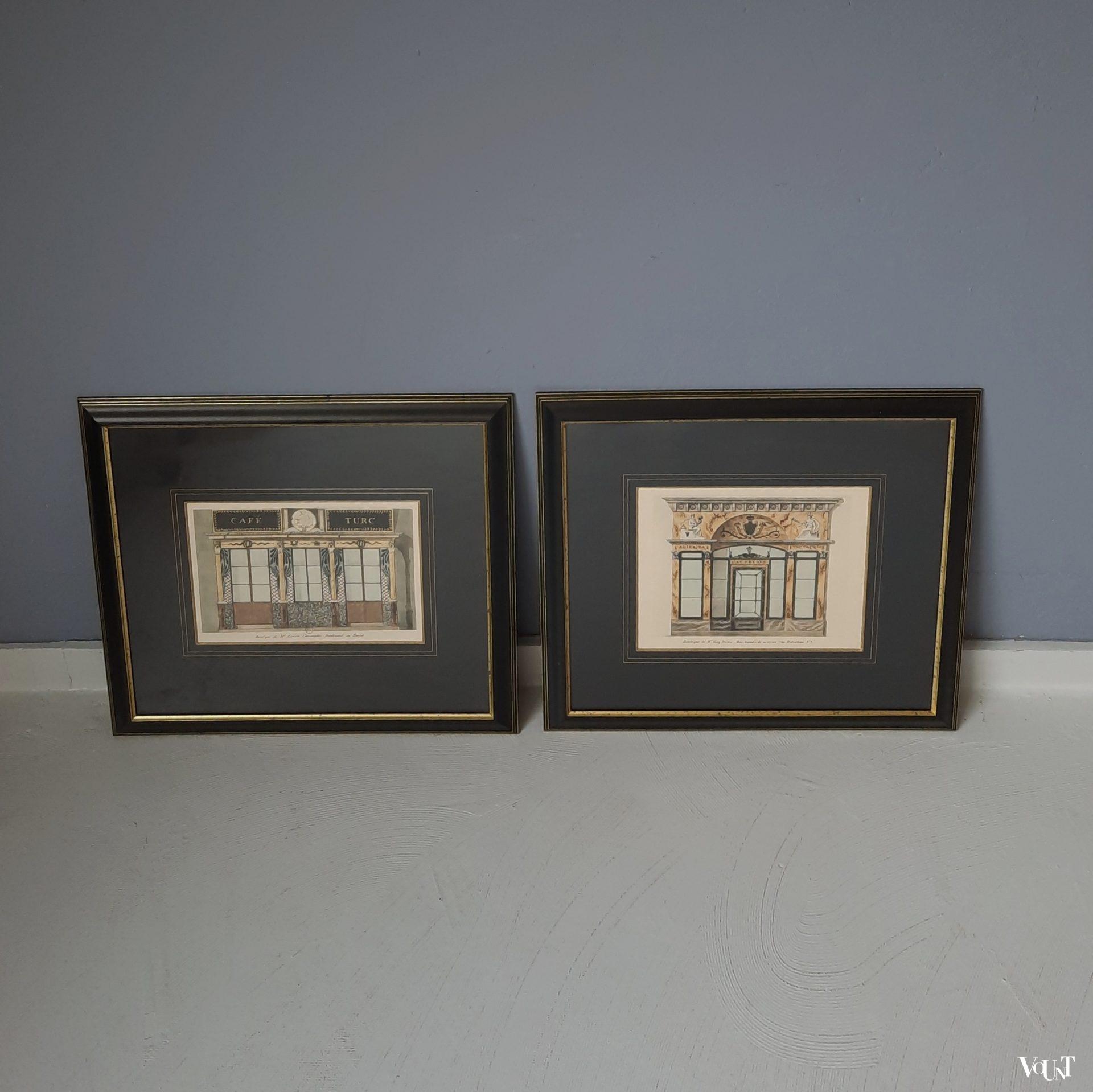 Set van 2 ingelijste litho's winkelfaçades Parijs rond 1800, uitgave 1925