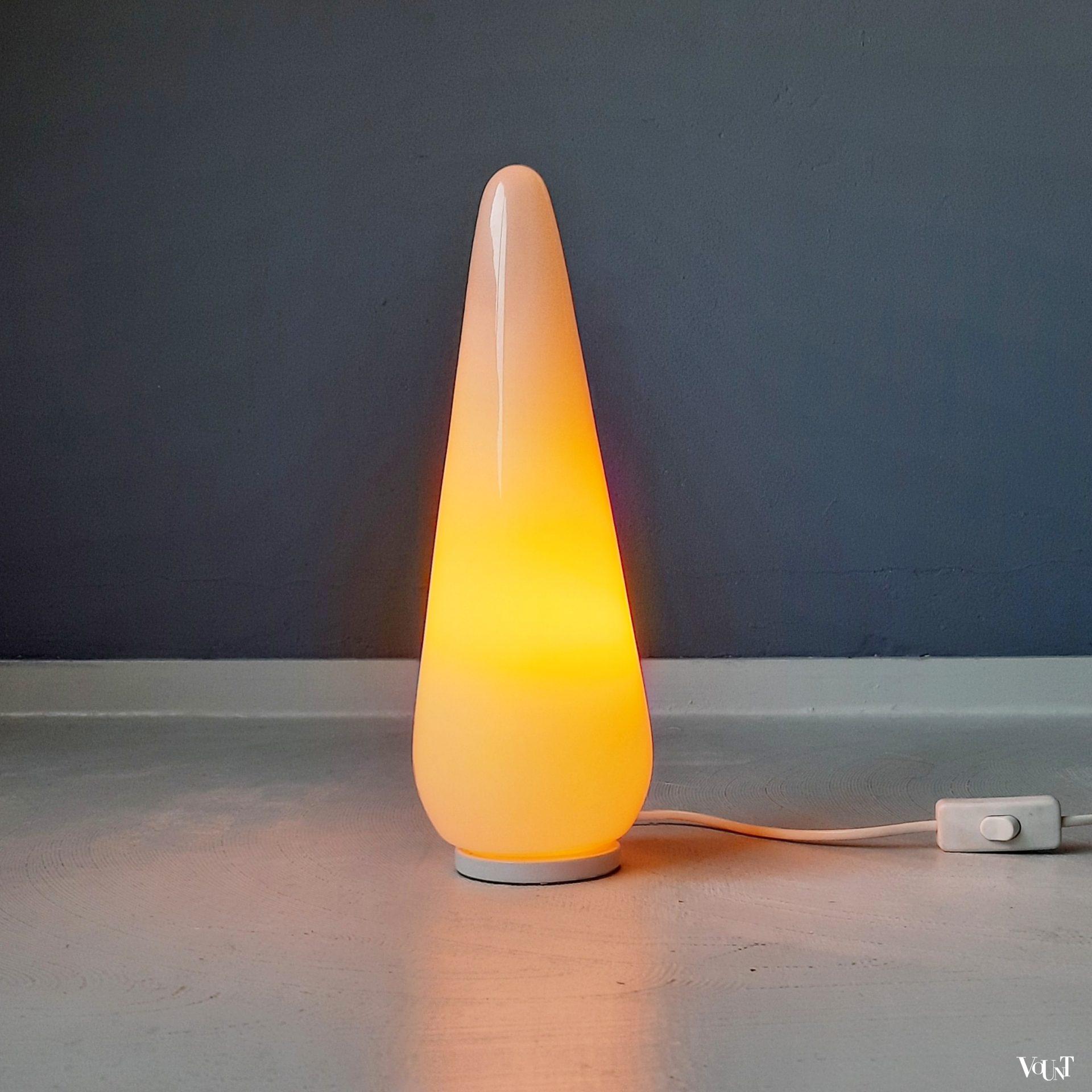 Conische opaline tafellamp, jaren '90
