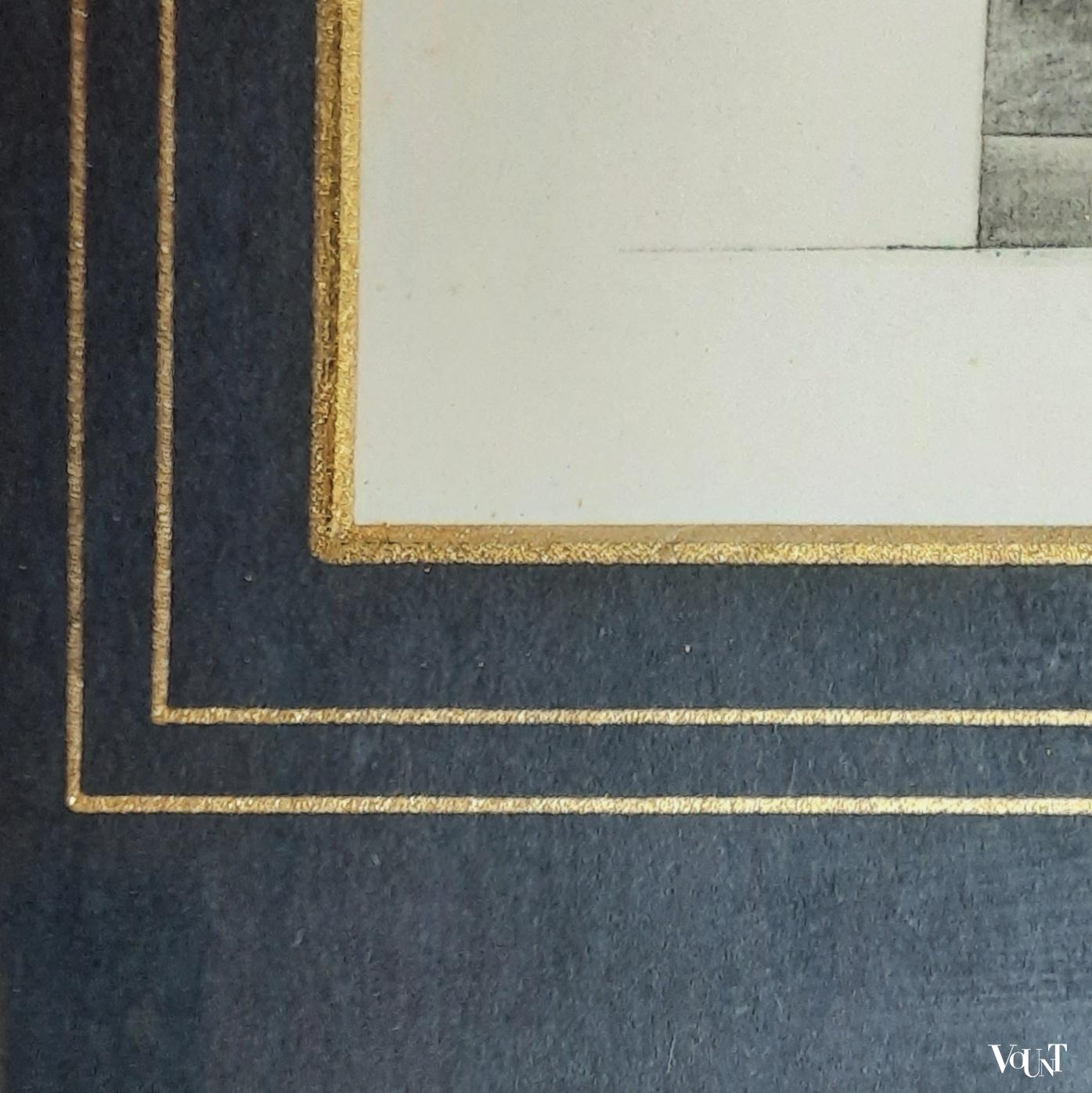 Set van 2 ingelijste litho's winkelfaçades Parijs rond 1800, uitgave 1925