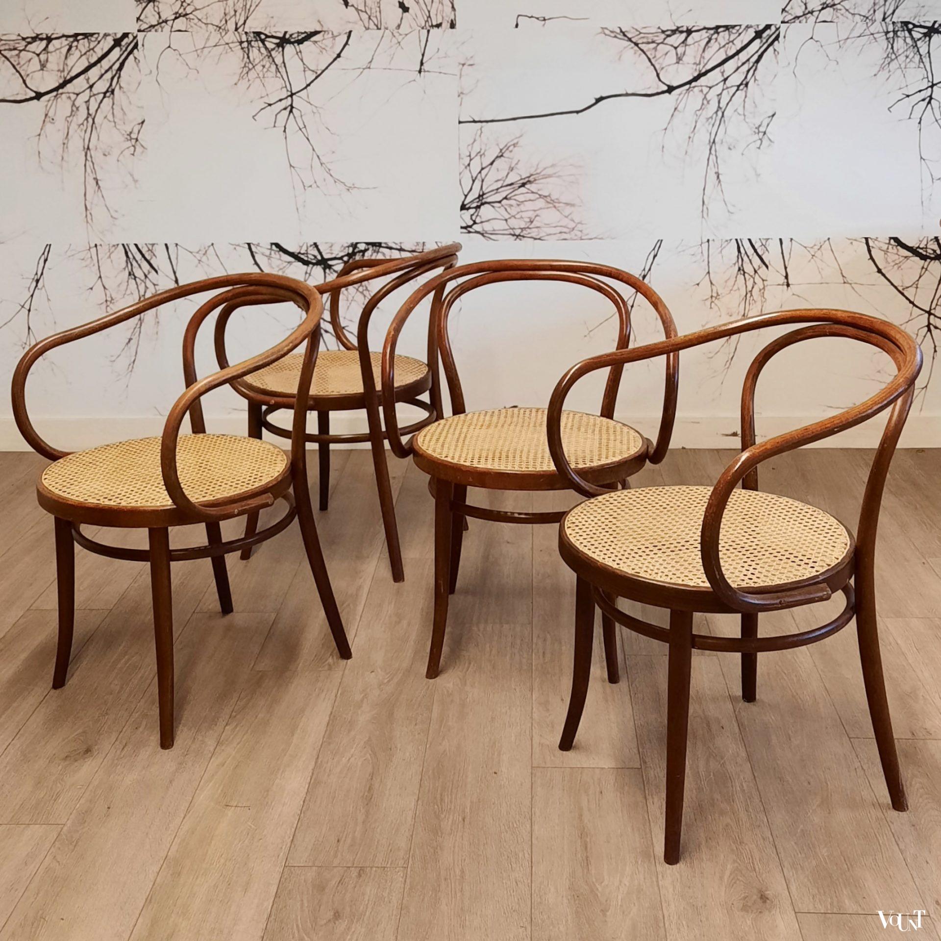 Set van 4 bruine 209 stoelen, Ligna, jaren '70