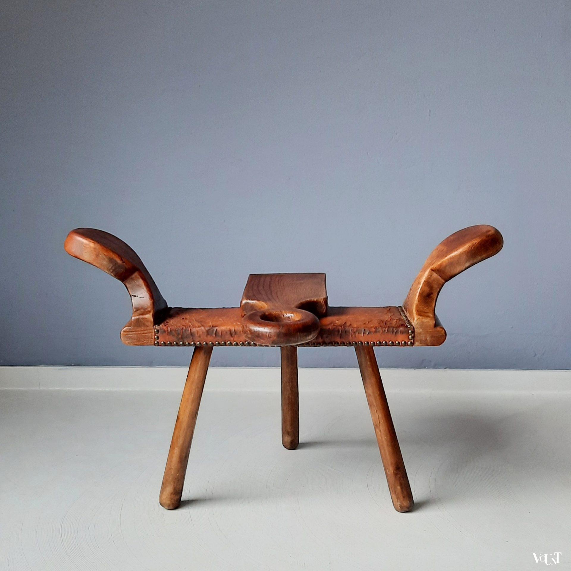 Spaanse driepoot stoel met inklapbare rug, jaren '50