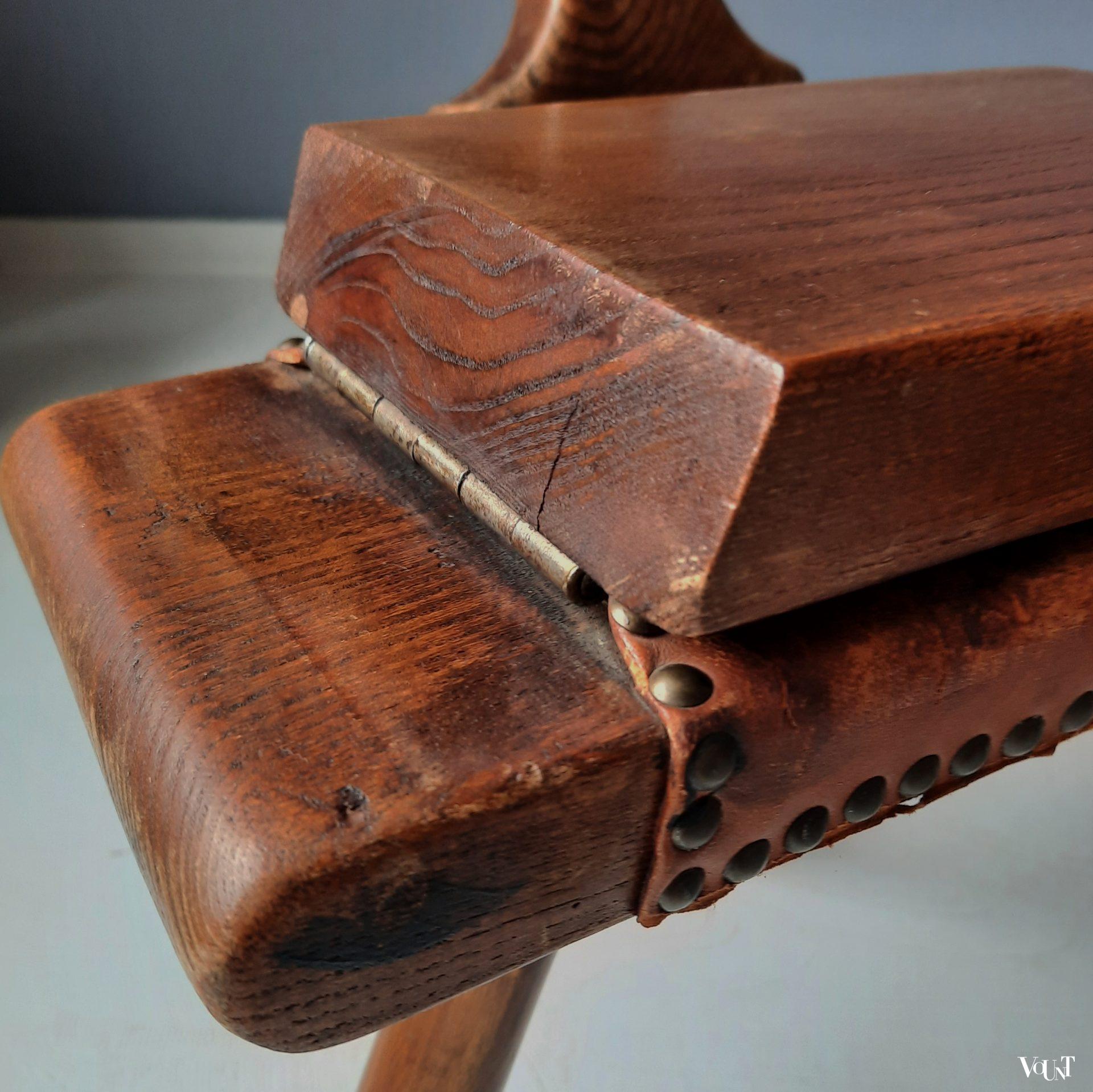 Spaanse driepoot stoel met inklapbare rug, jaren '50