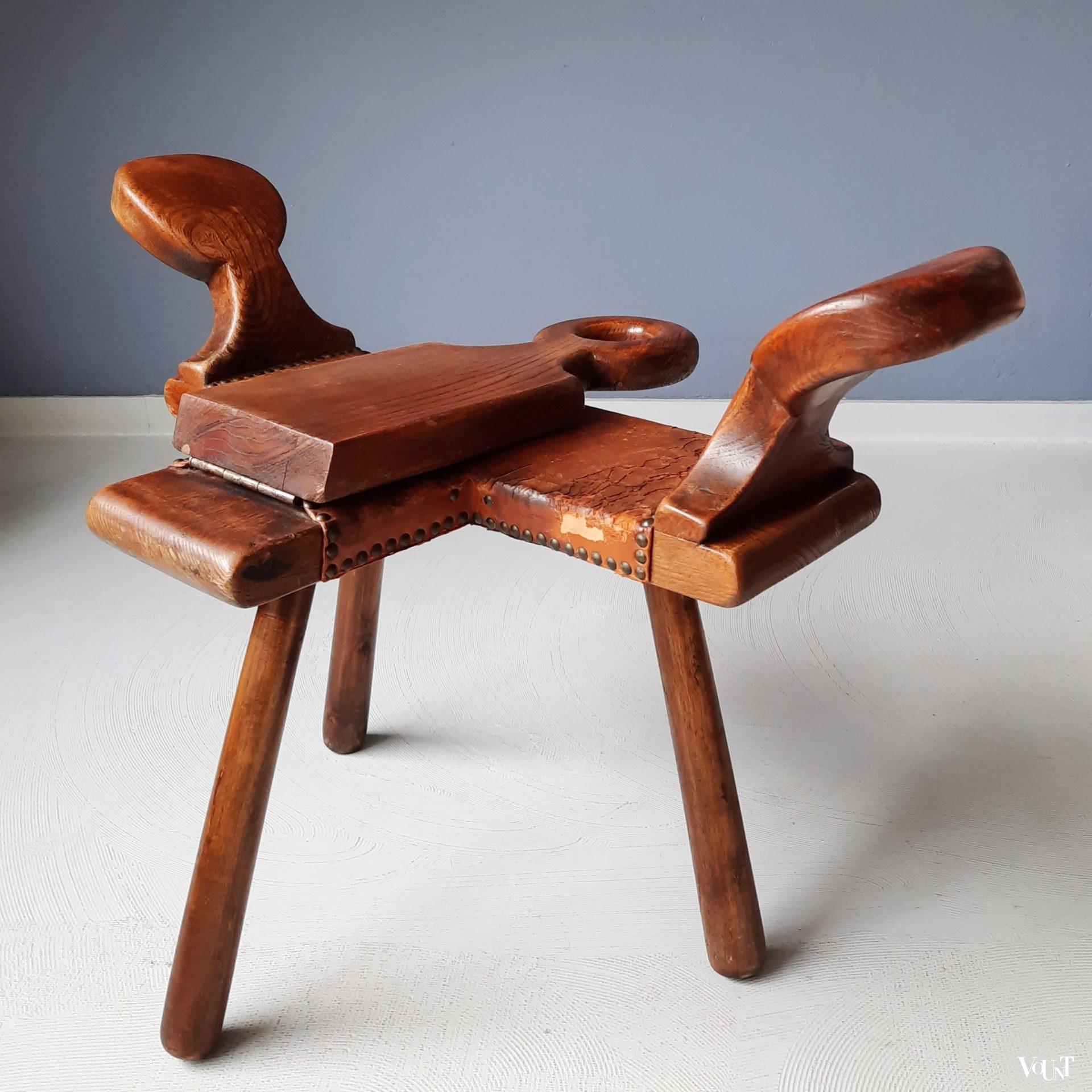 Spaanse driepoot stoel met inklapbare rug, jaren '50