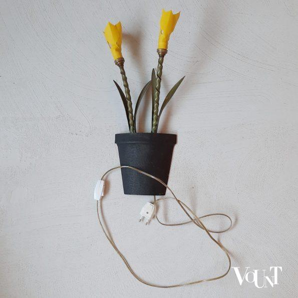 Wandverlichting plantenpotten met bloemen, Frankrijk, jaren '50/'60