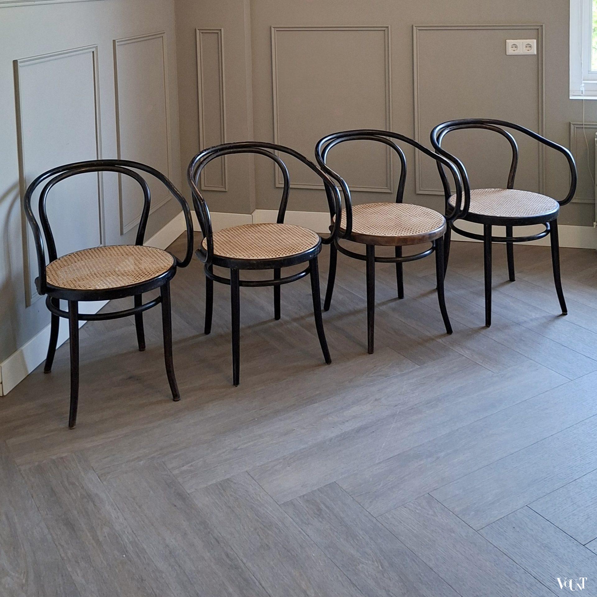 Set van 4 zwarte 209 stoelen, Ligna, jaren '70