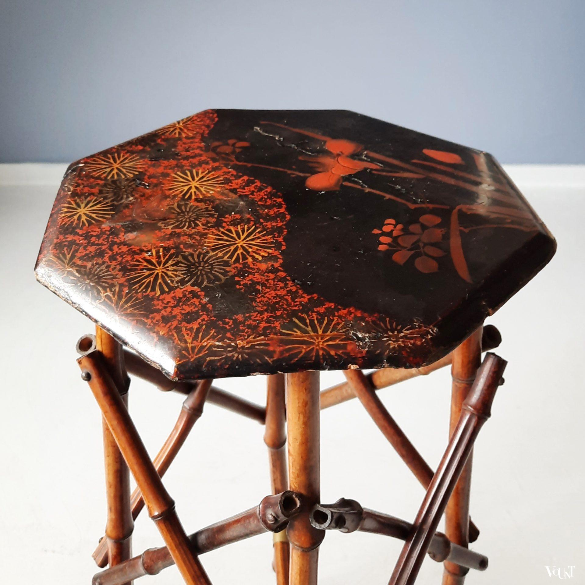 Bamboe plantentafel met gelakt blad, eind 19e eeuw