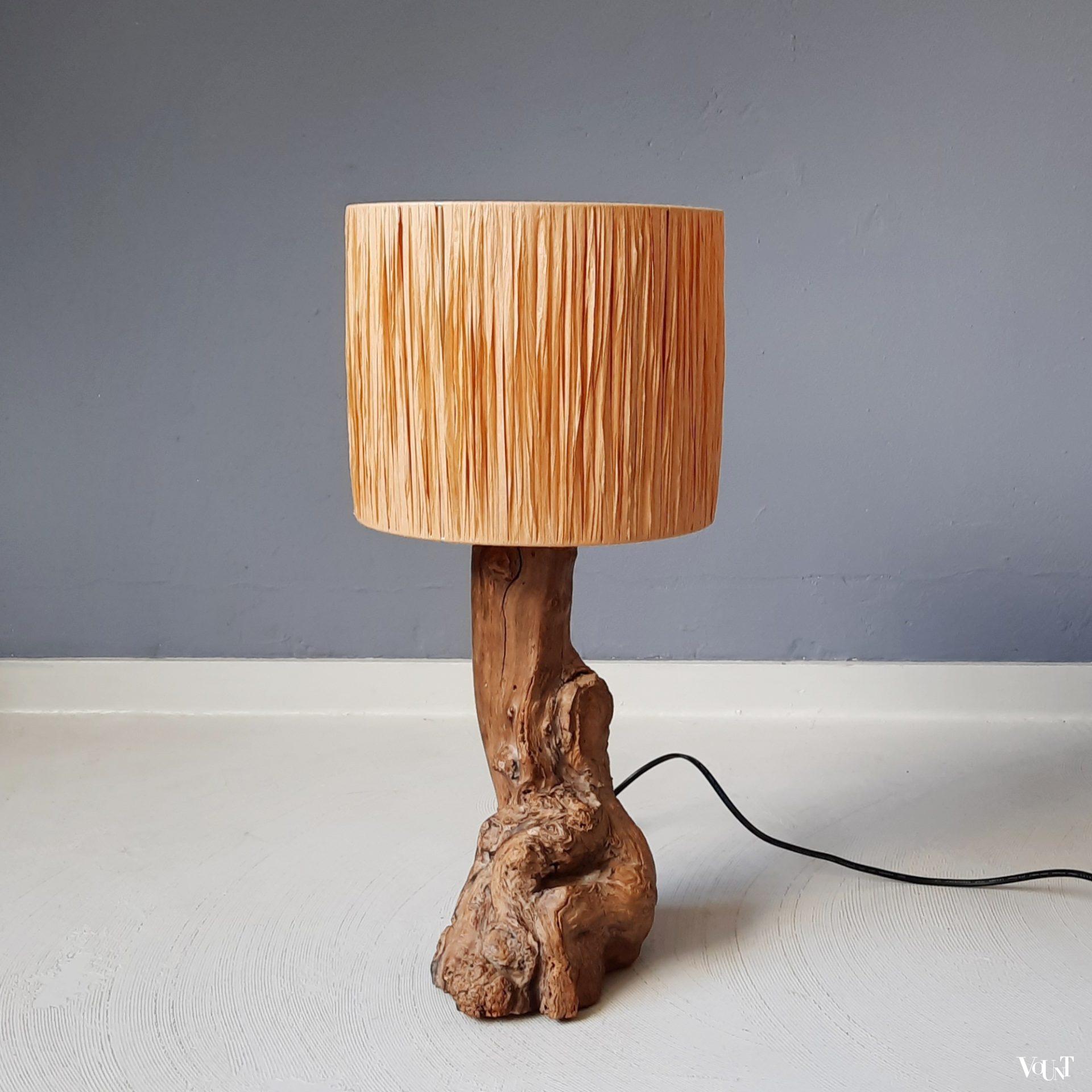 Tafellamp met ruwe houten voet, Frankrijk, jaren '70