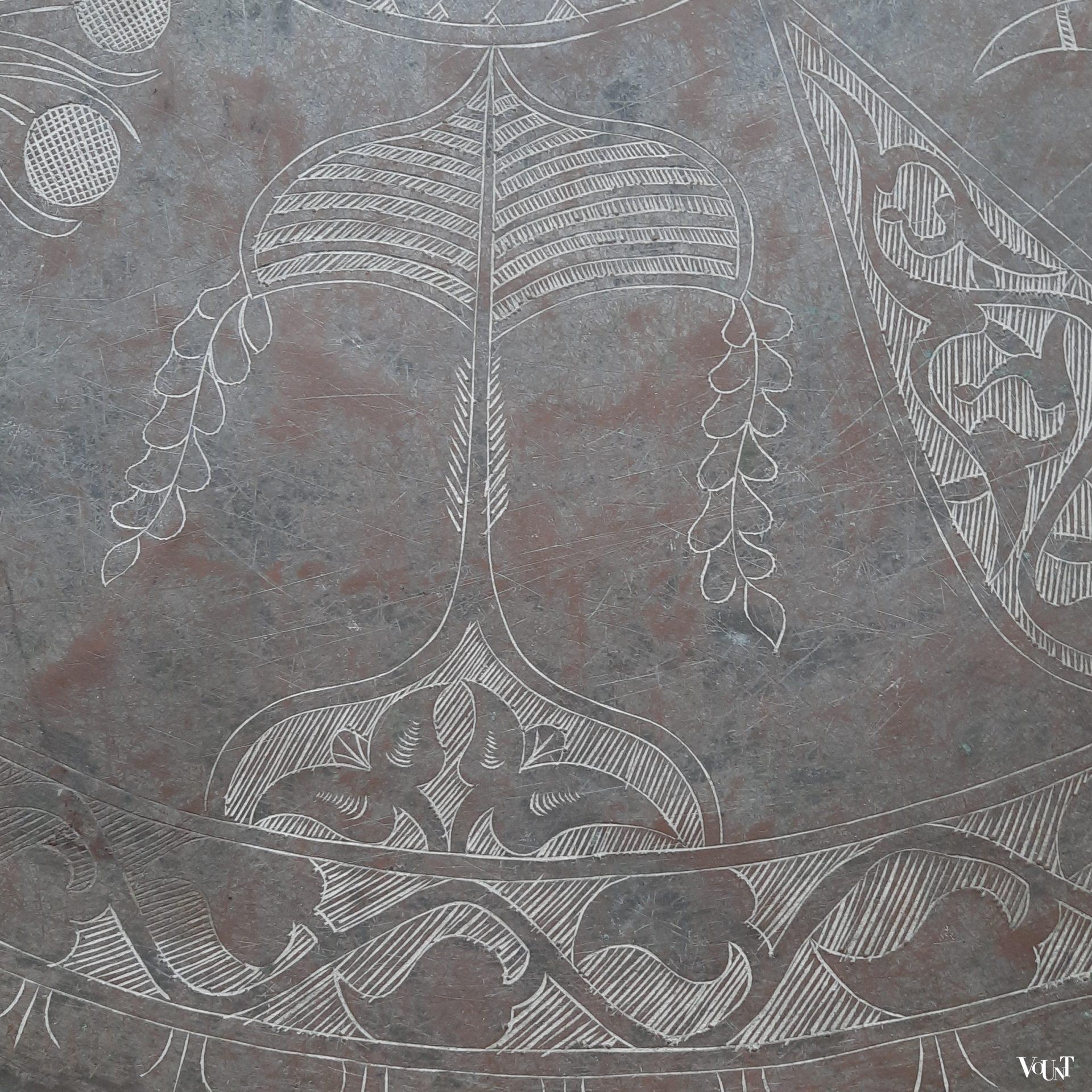 Noord-Afrikaanse tafel, met de hand bewerkt koperen blad, rond 1900