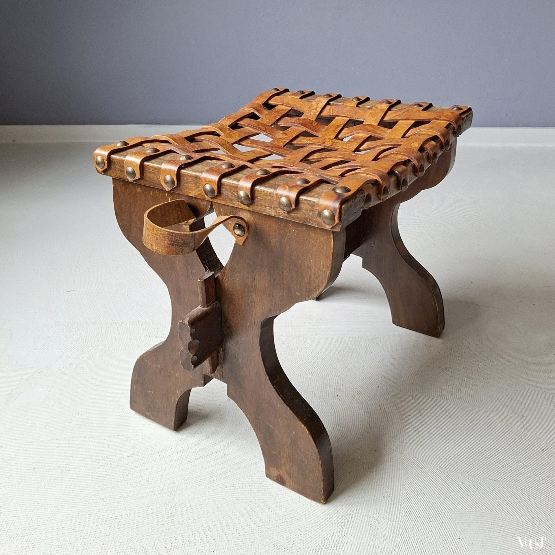 Spaanse kruk / voetenbankje met leren strips, jaren '60/'70