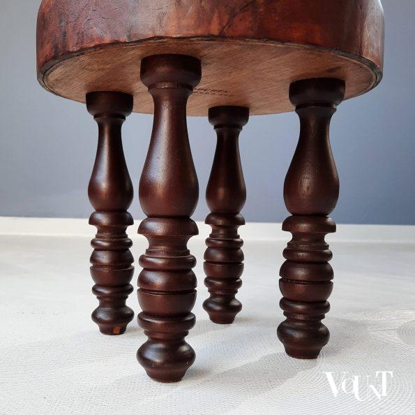 Krukje / bijzettafeltje hout en leer, Angel Pazmino voor Muebles de Estilo, jaren '60