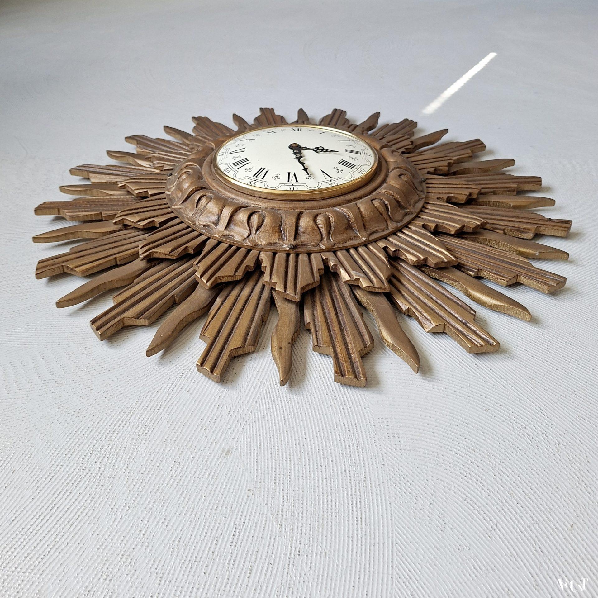 Houten zonneklok, Stijlklokkenfabriek C.J.H. Sens en Zn. Den Haag, jaren '60