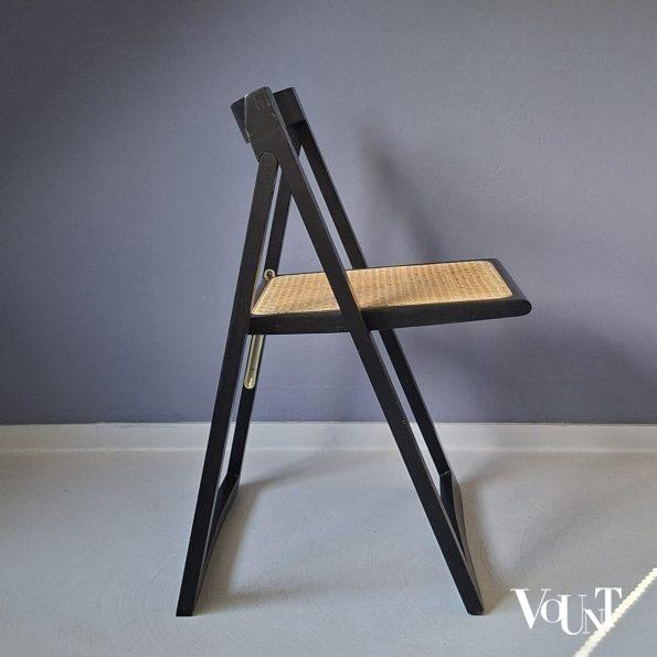 Zwarte houten klapstoel met rotan webbing, jaren '80/'90