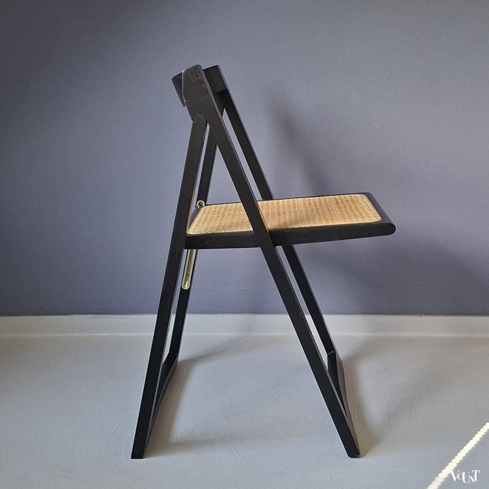 Zwarte houten klapstoel met rotan webbing, jaren '80/'90