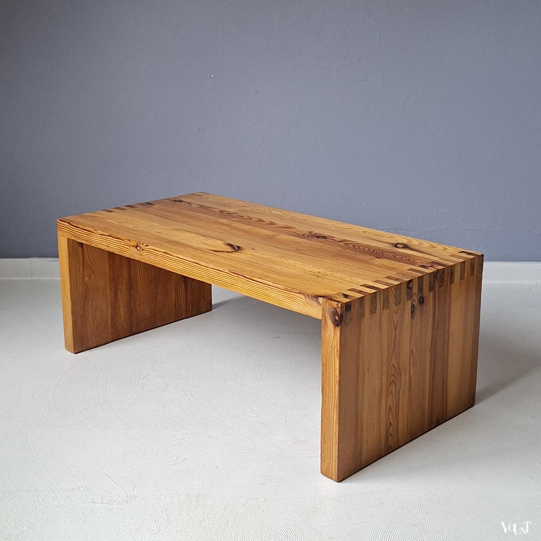 Grenenhouten salontafel/bijzettafel, Ate van Apeldoorn, jaren '70