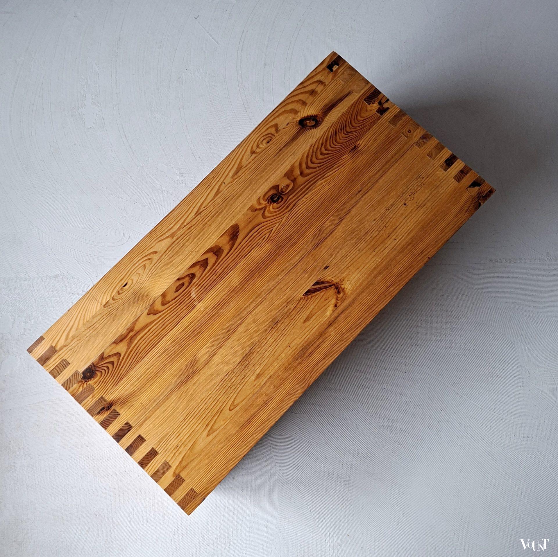 Grenenhouten salontafel/bijzettafel, Ate van Apeldoorn, jaren '70