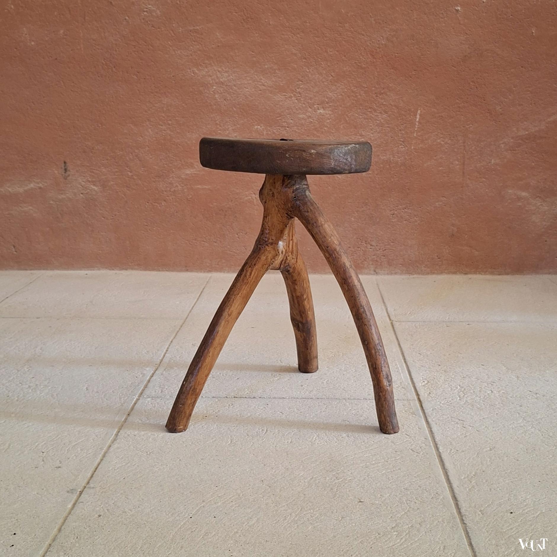 Vintage mid-century Franse driepoot kruk