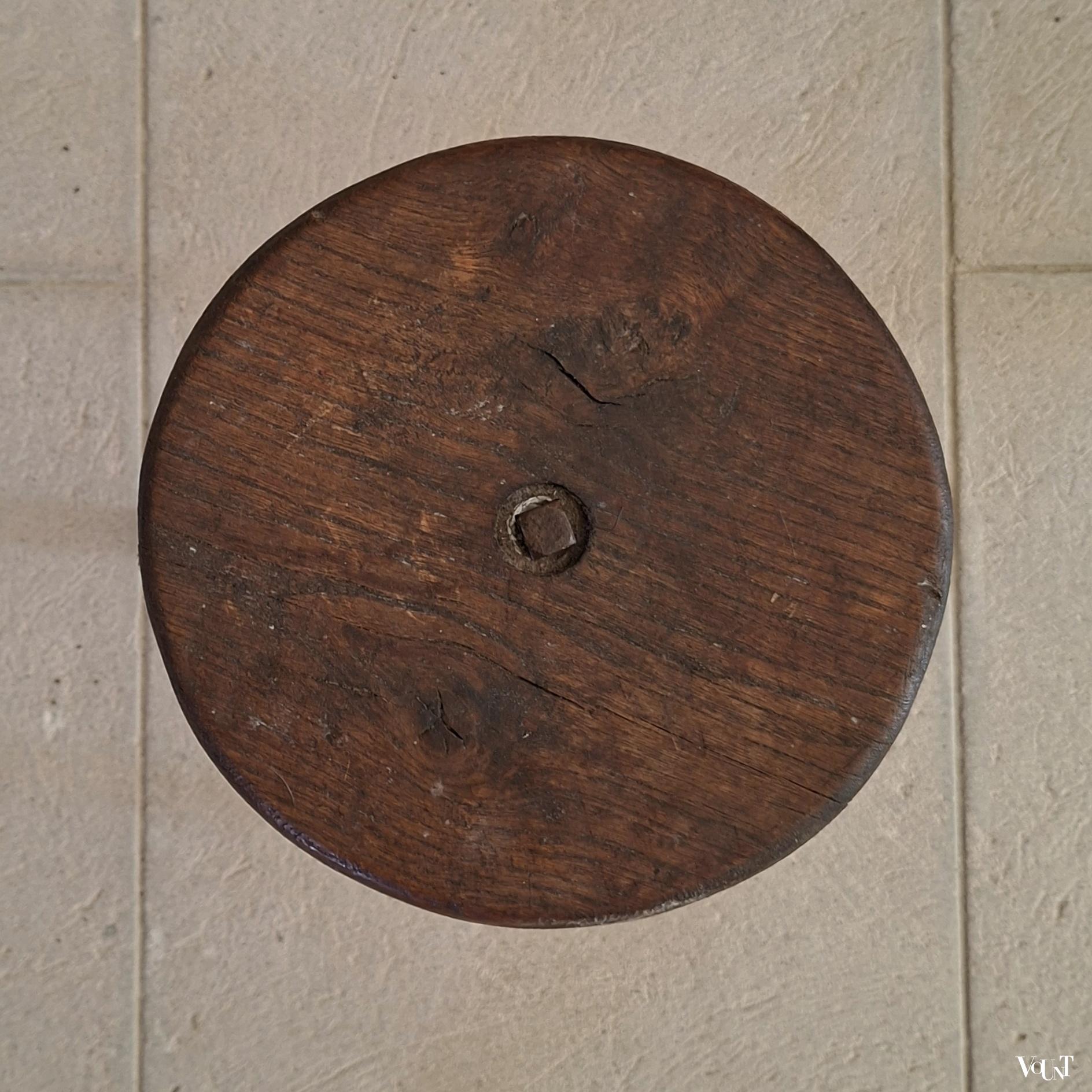 Vintage mid-century Franse driepoot kruk