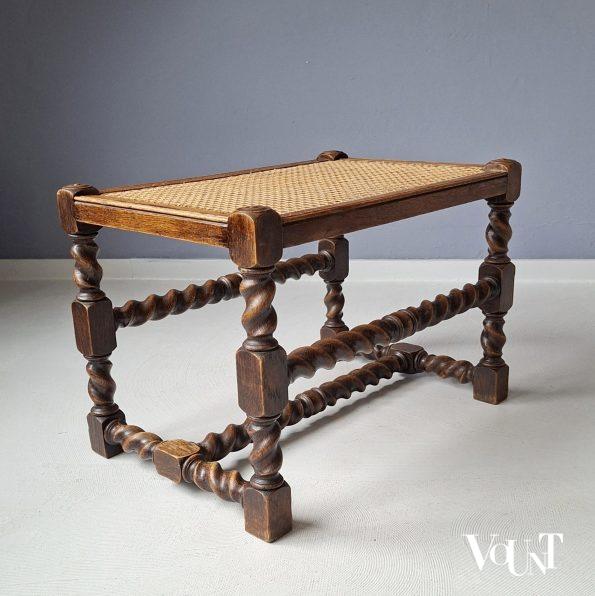 Kruk / bankje met rotan webbing, 1e kwart 20e eeuw