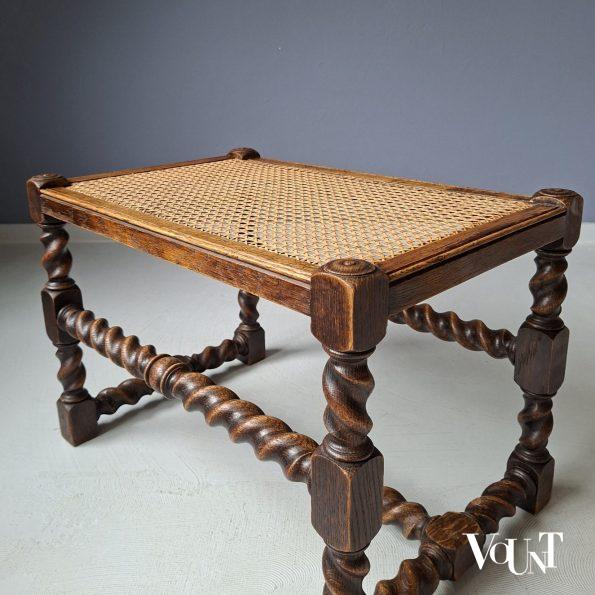 Kruk / bankje met rotan webbing, 1e kwart 20e eeuw