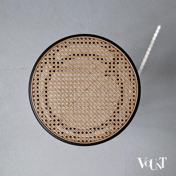 Zwarte bentwood kruk met rotan zitting, jaren '70