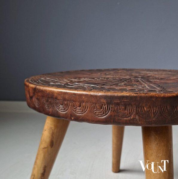 Bijzettafeltje hout en leer, Angel Pazmino voor Muebles de Estilo, jaren '60