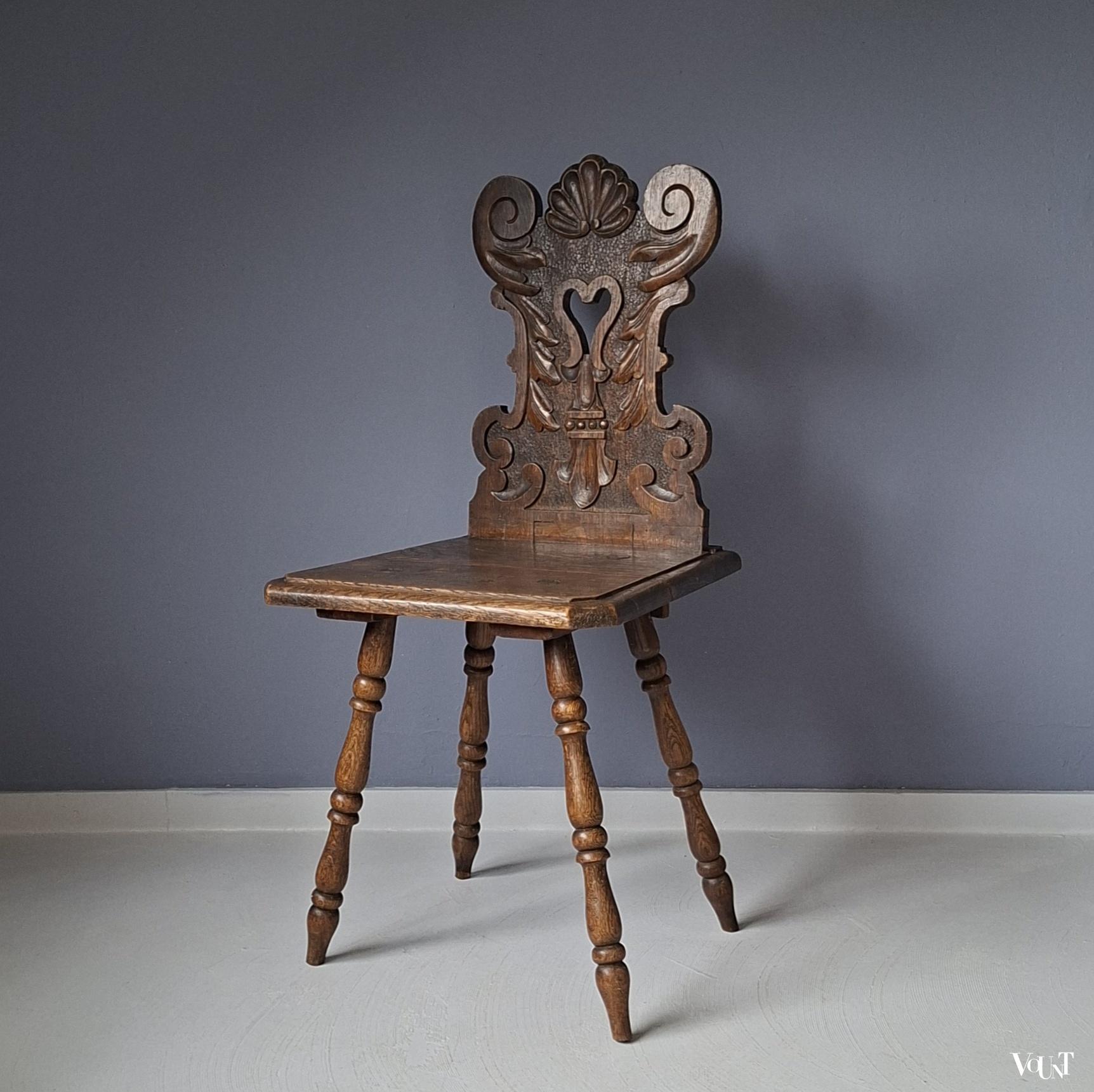 Antieke halstoel, 19e eeuw