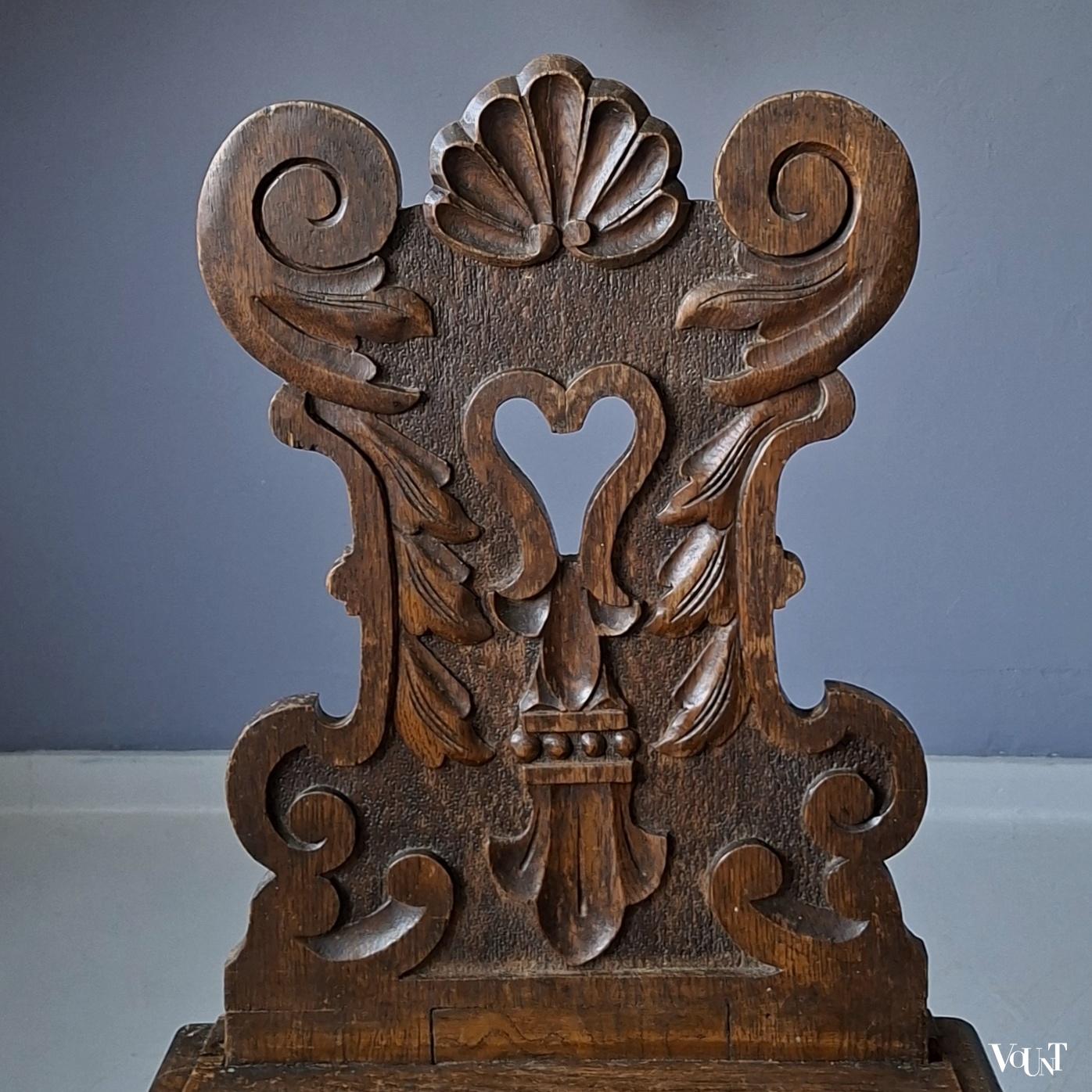 Antieke halstoel, 19e eeuw