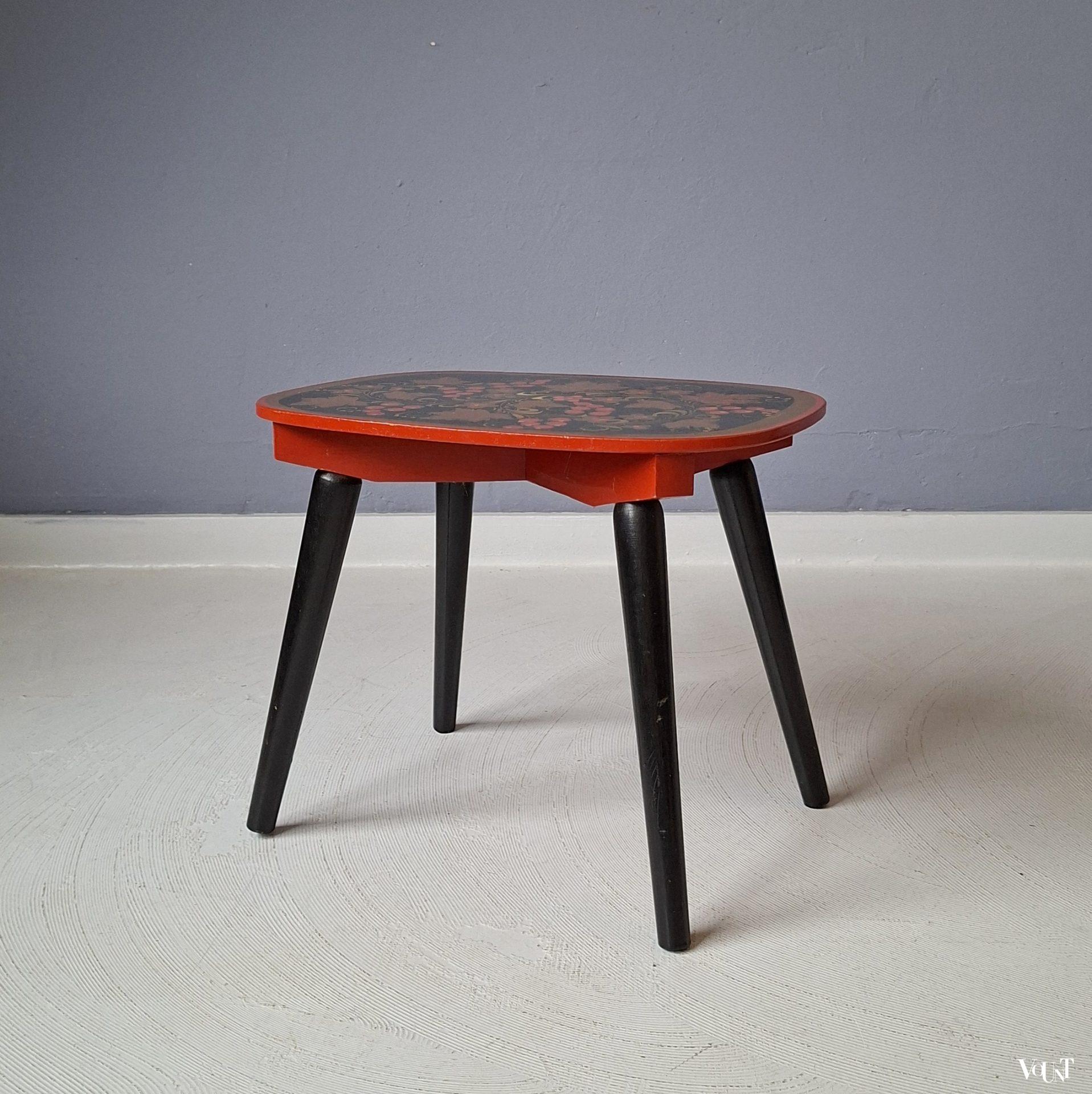 Handbeschilderd Kokhloma bijzettafeltje / krukje, USSR, jaren '70