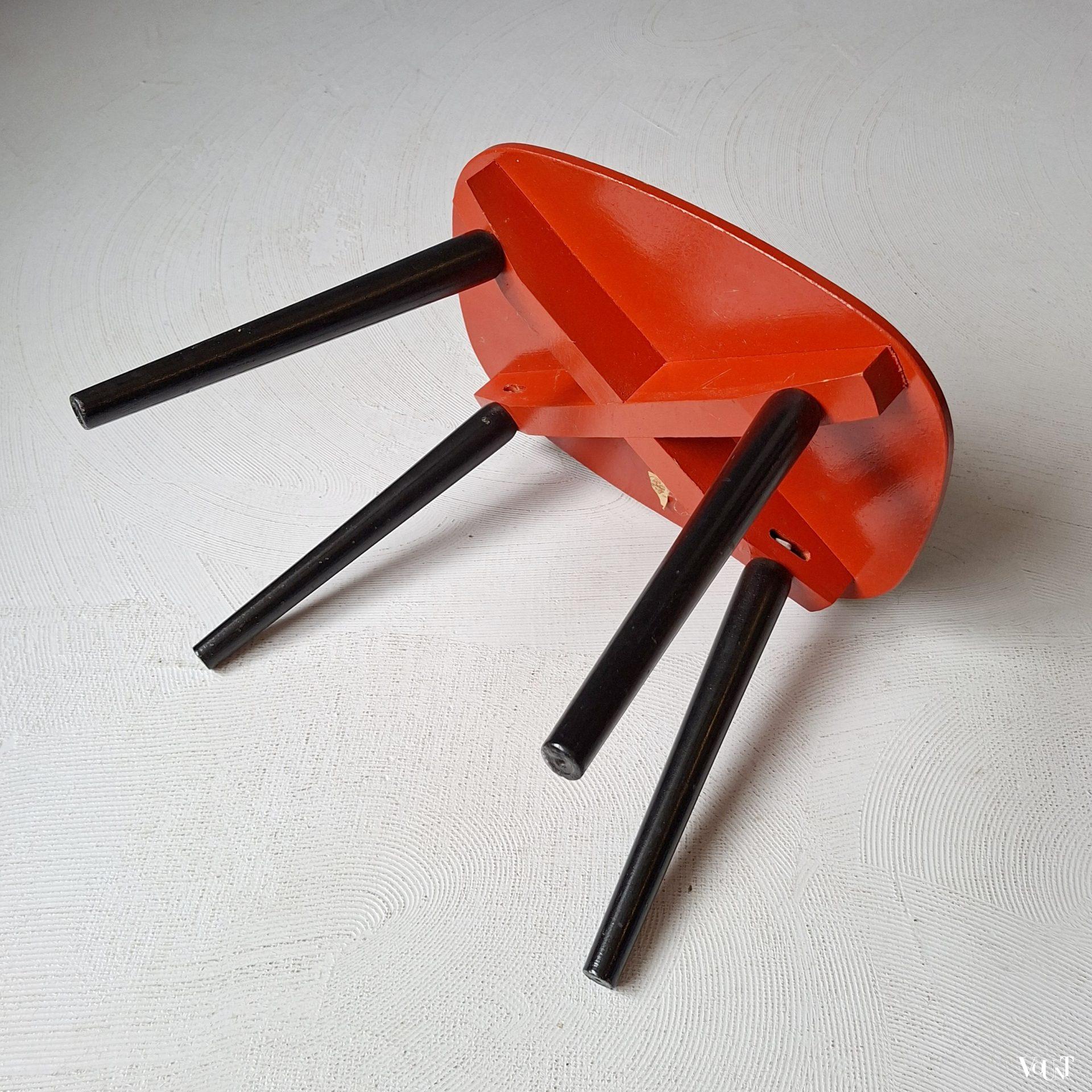 Handbeschilderd Kokhloma bijzettafeltje / krukje, USSR, jaren '70