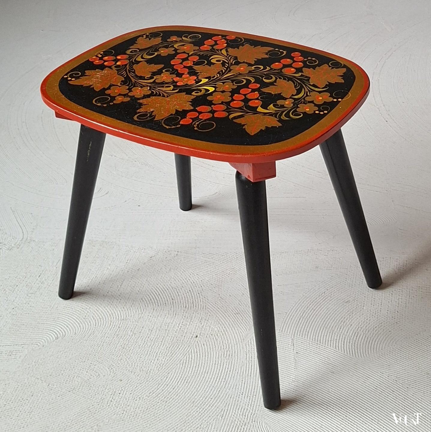 Handbeschilderd Kokhloma bijzettafeltje / krukje, USSR, jaren '70