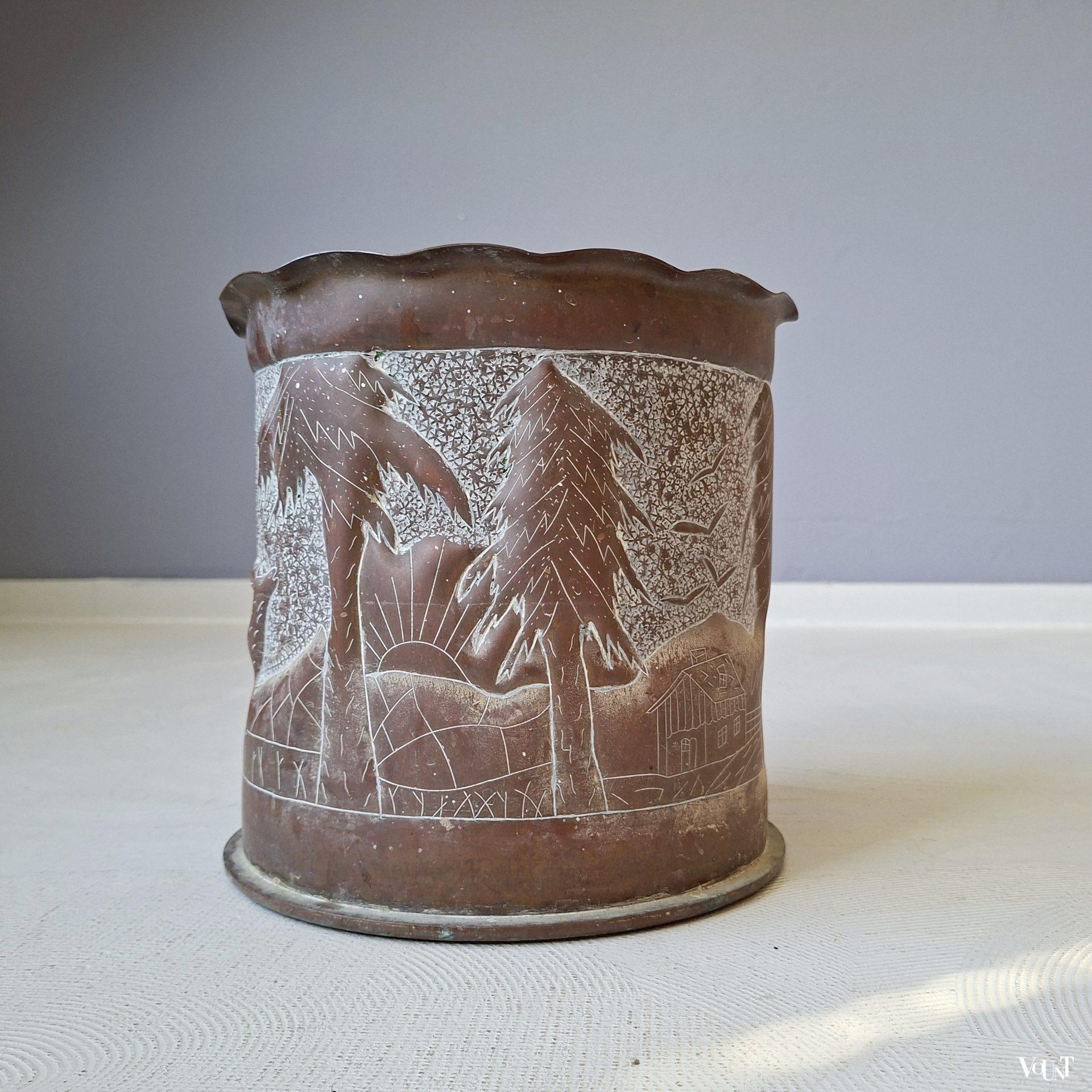 Trench art messing plantenpot, jaren '20/'30