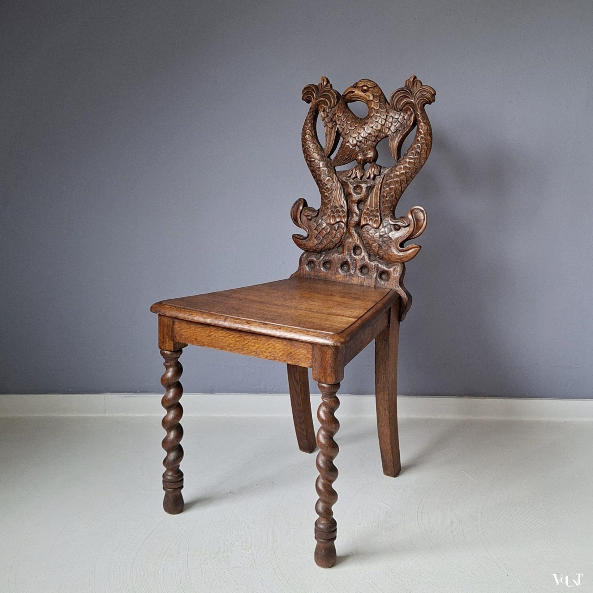 Antieke halstoel adelaar en dolfijnen, 19e eeuw