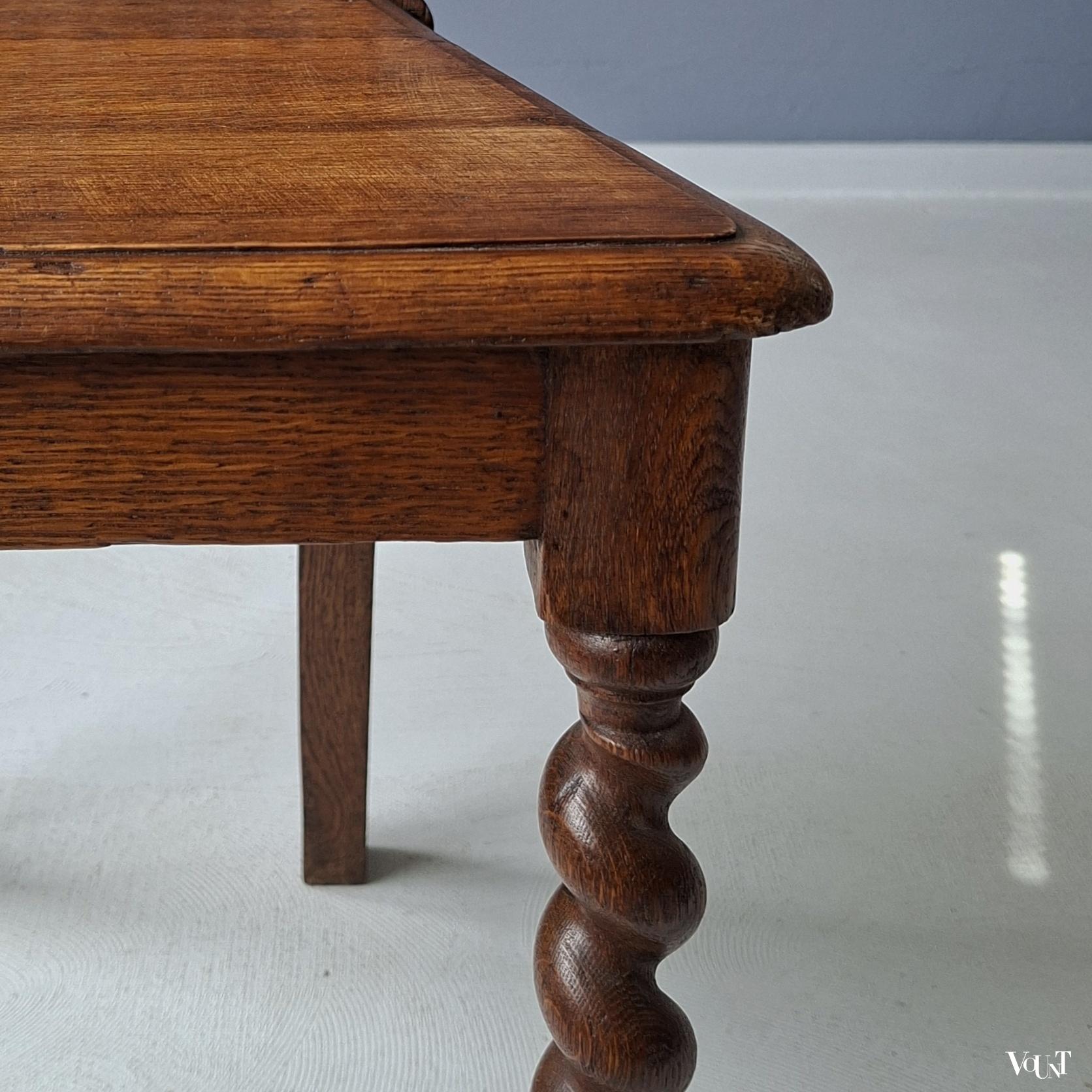 Antieke halstoel adelaar en dolfijnen, 19e eeuw