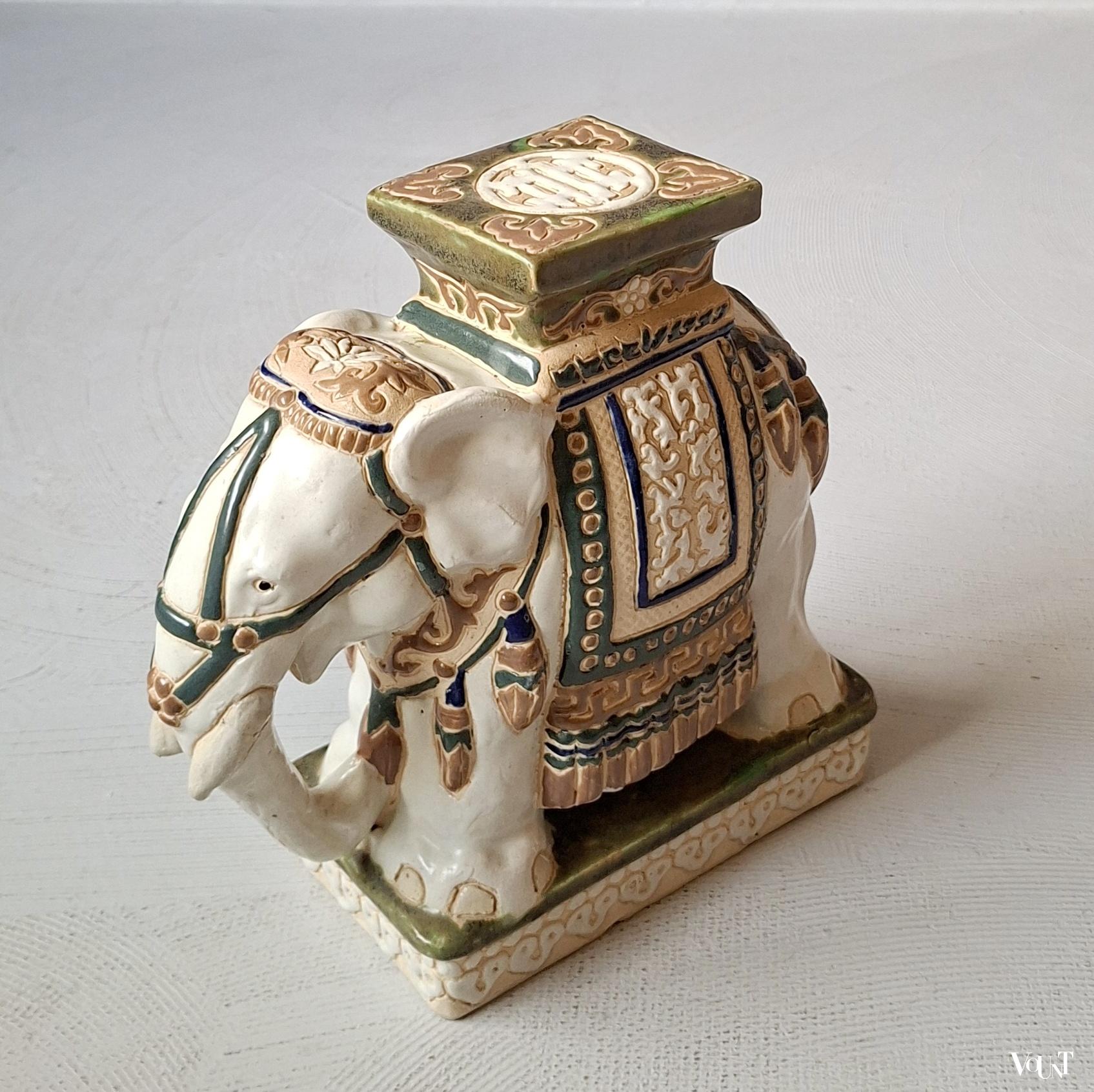 Olifant kruk/plantentafel keramiek, jaren '80/'90