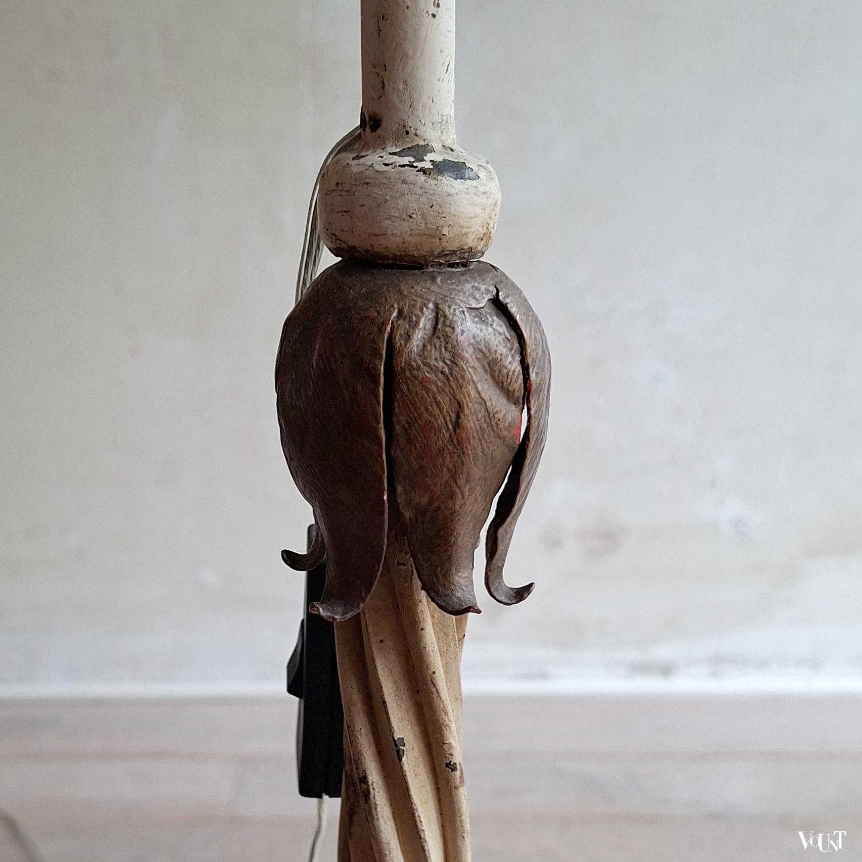 Smeedijzeren vloerlamp met acanthusbladvoet, jaren '50/'60