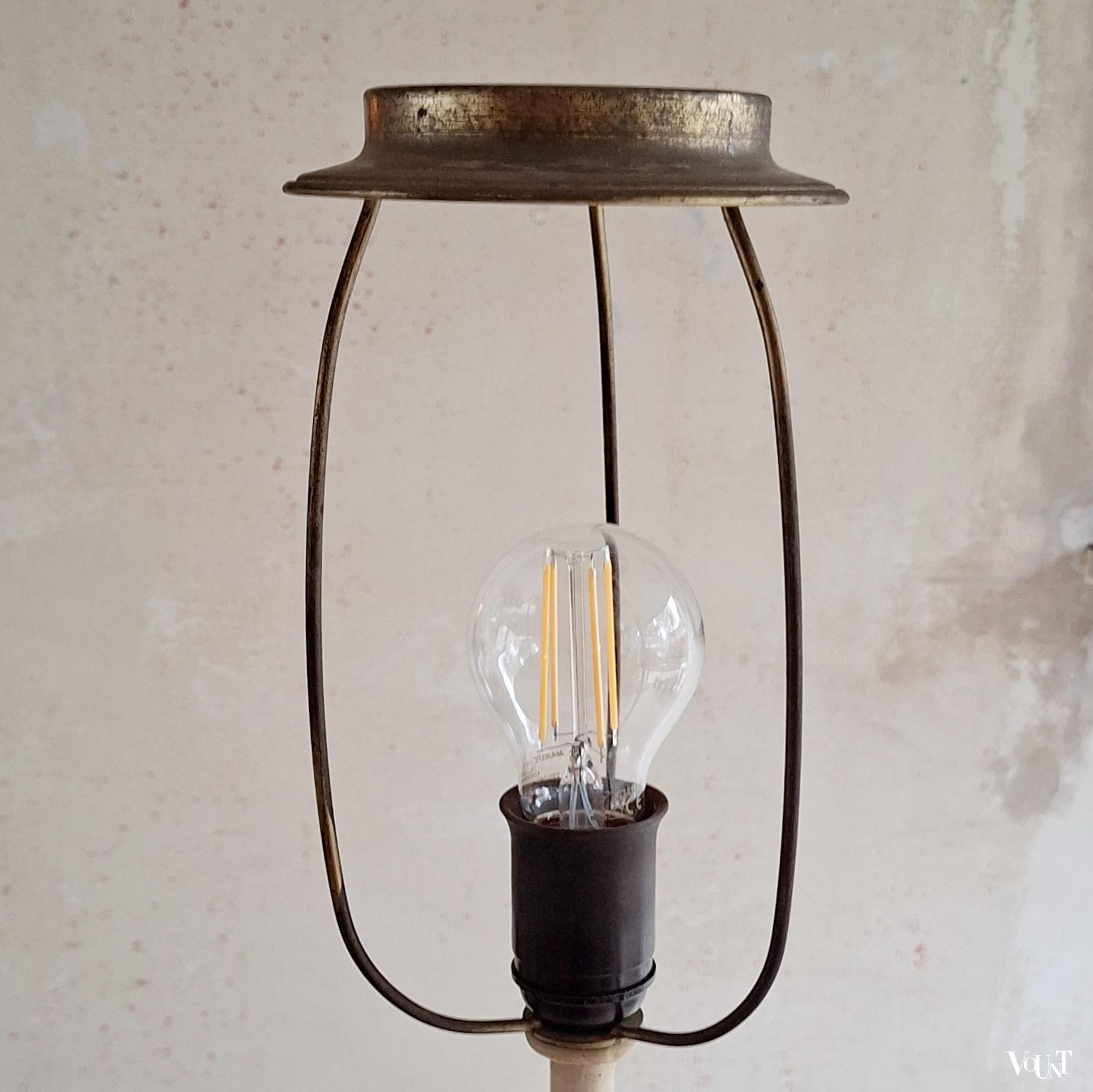 Smeedijzeren vloerlamp met acanthusbladvoet, jaren '50/'60