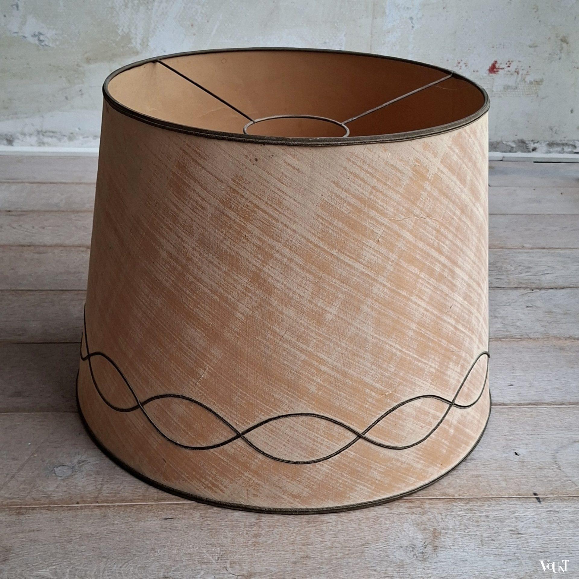 Smeedijzeren vloerlamp met acanthusbladvoet, jaren '50/'60