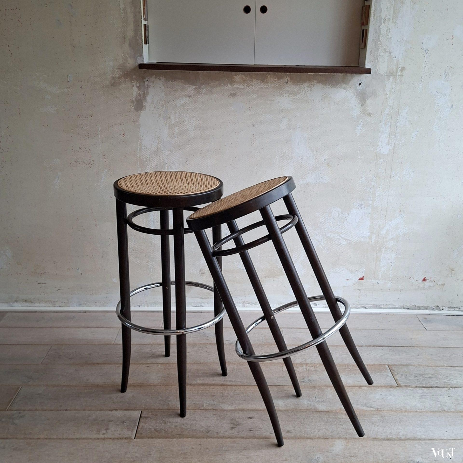 Set van 2 Thonet 204 RH barkrukken, jaren '70