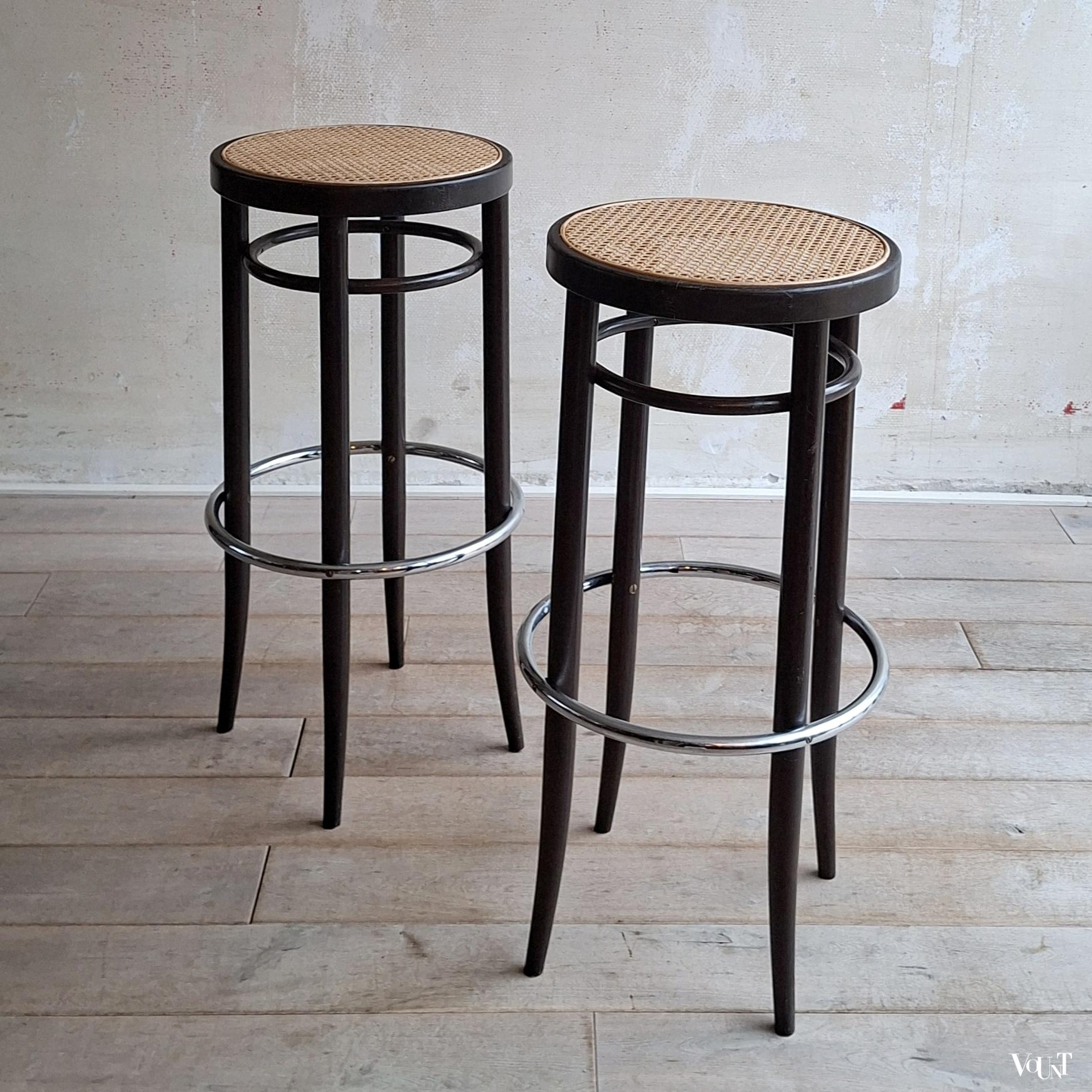 Set van 2 Thonet 204 RH barkrukken, jaren '70